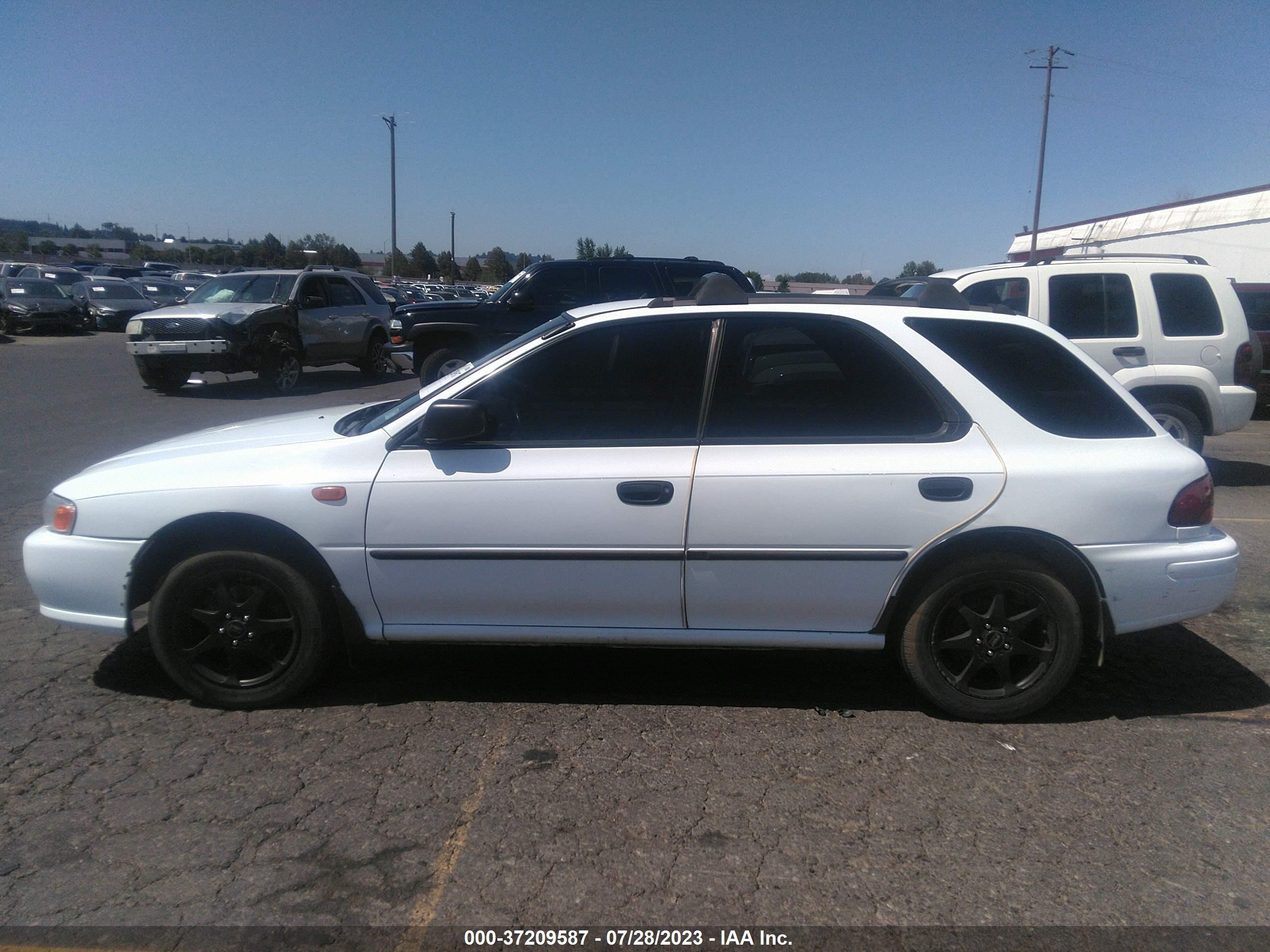 Photo 13 VIN: JF1GF435XXH815030 - SUBARU IMPREZA 