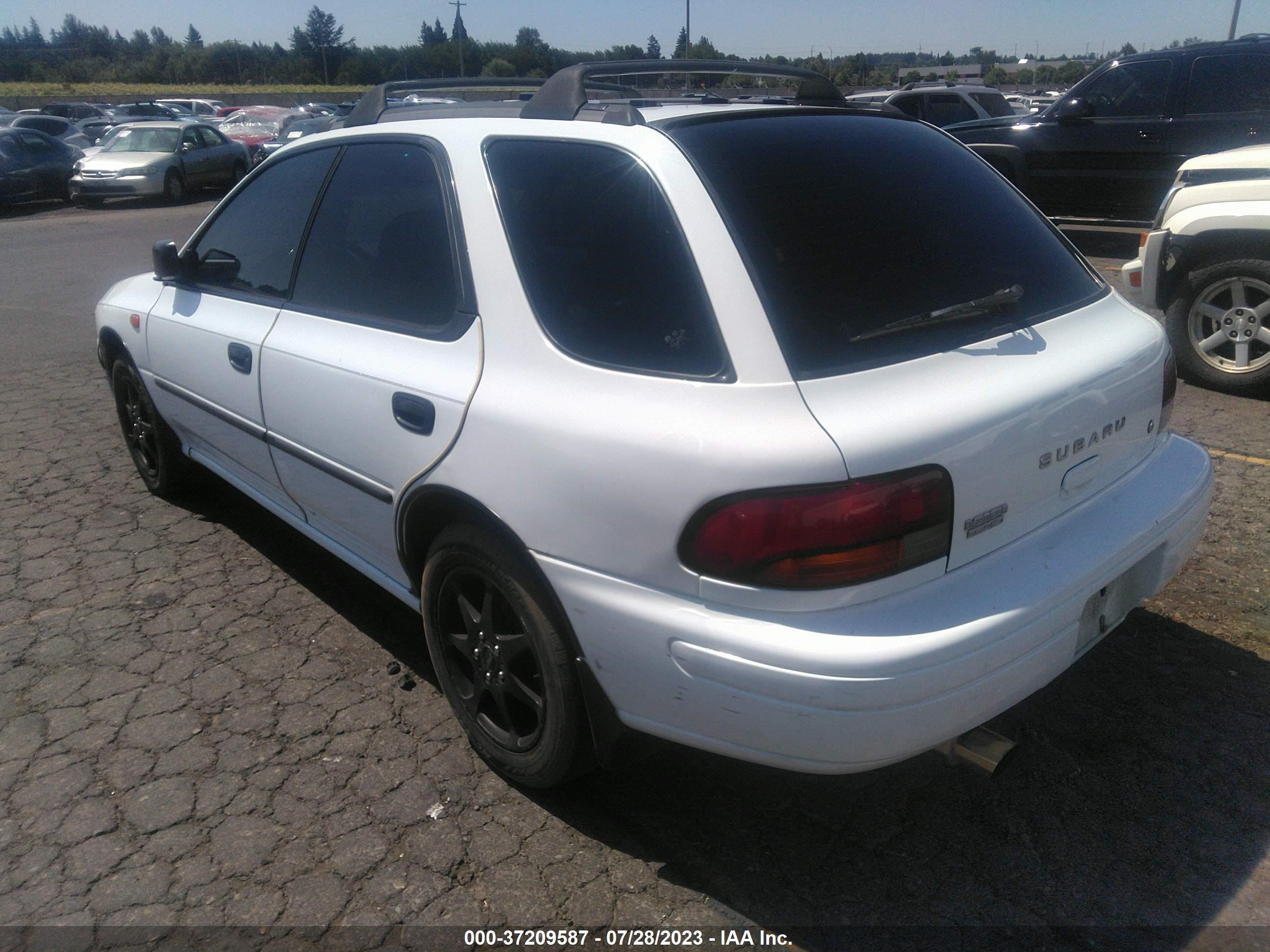 Photo 2 VIN: JF1GF435XXH815030 - SUBARU IMPREZA 