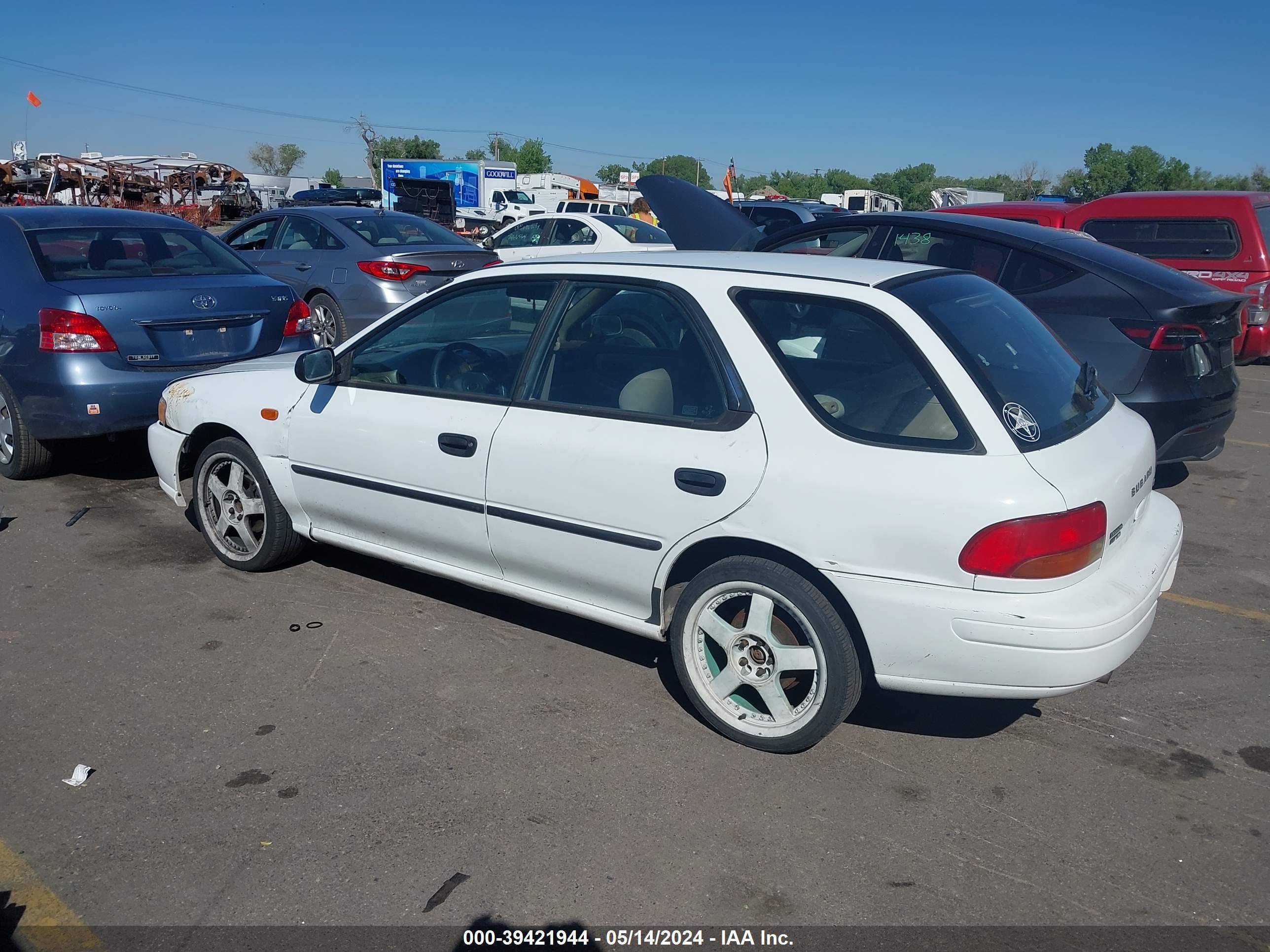 Photo 2 VIN: JF1GF435XYG807159 - SUBARU IMPREZA 