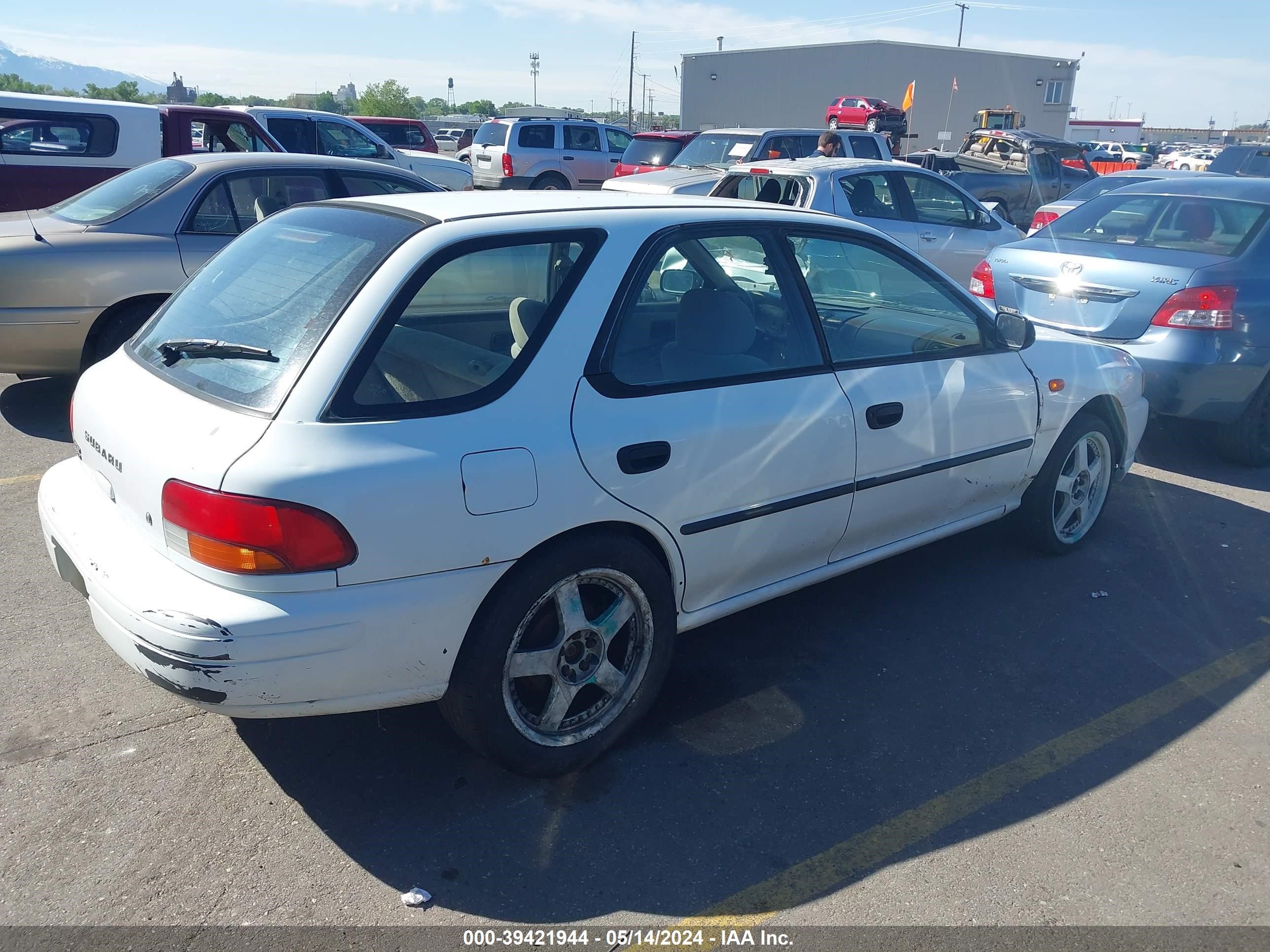 Photo 3 VIN: JF1GF435XYG807159 - SUBARU IMPREZA 