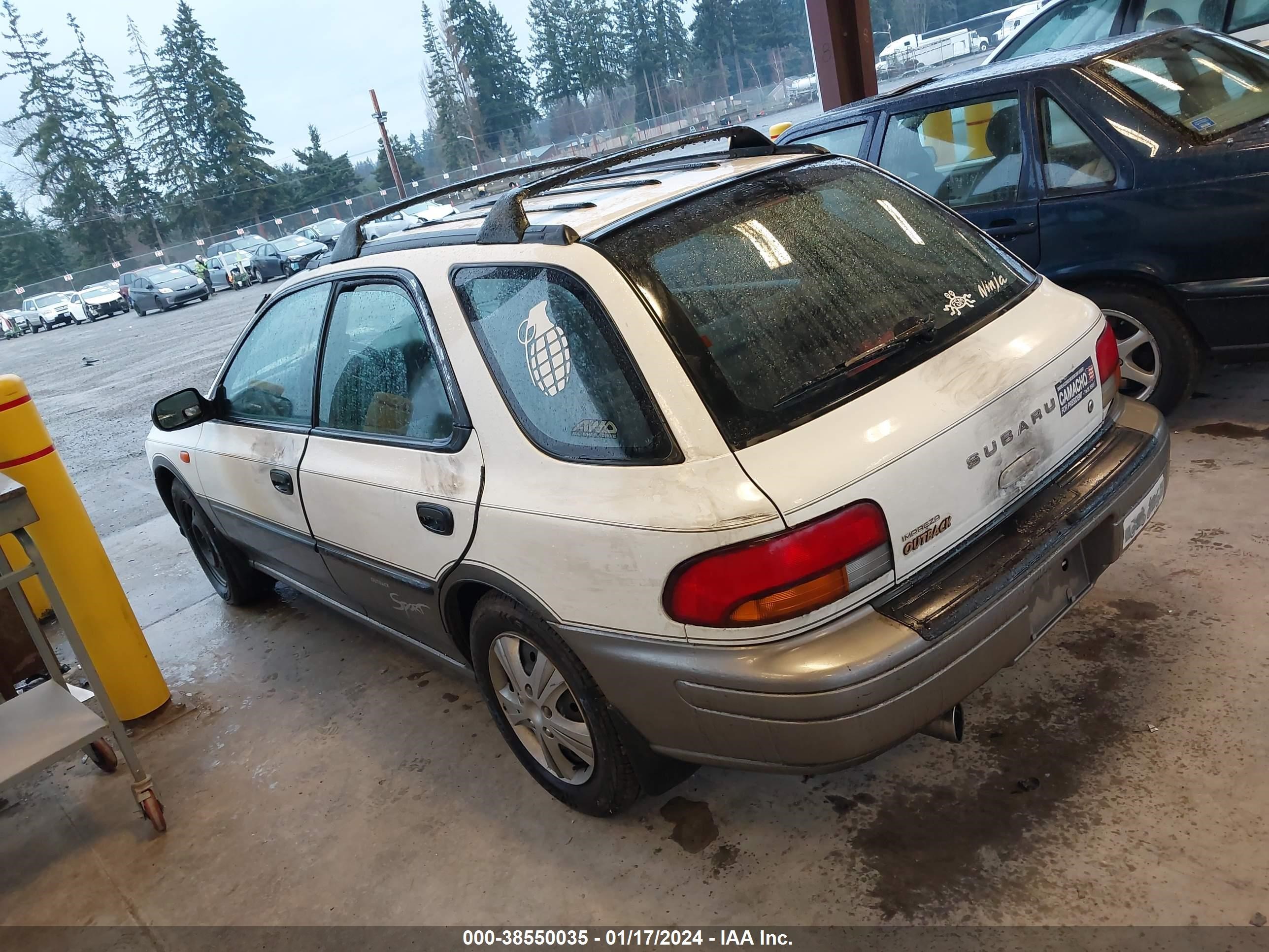 Photo 2 VIN: JF1GF4851WG810456 - SUBARU IMPREZA 