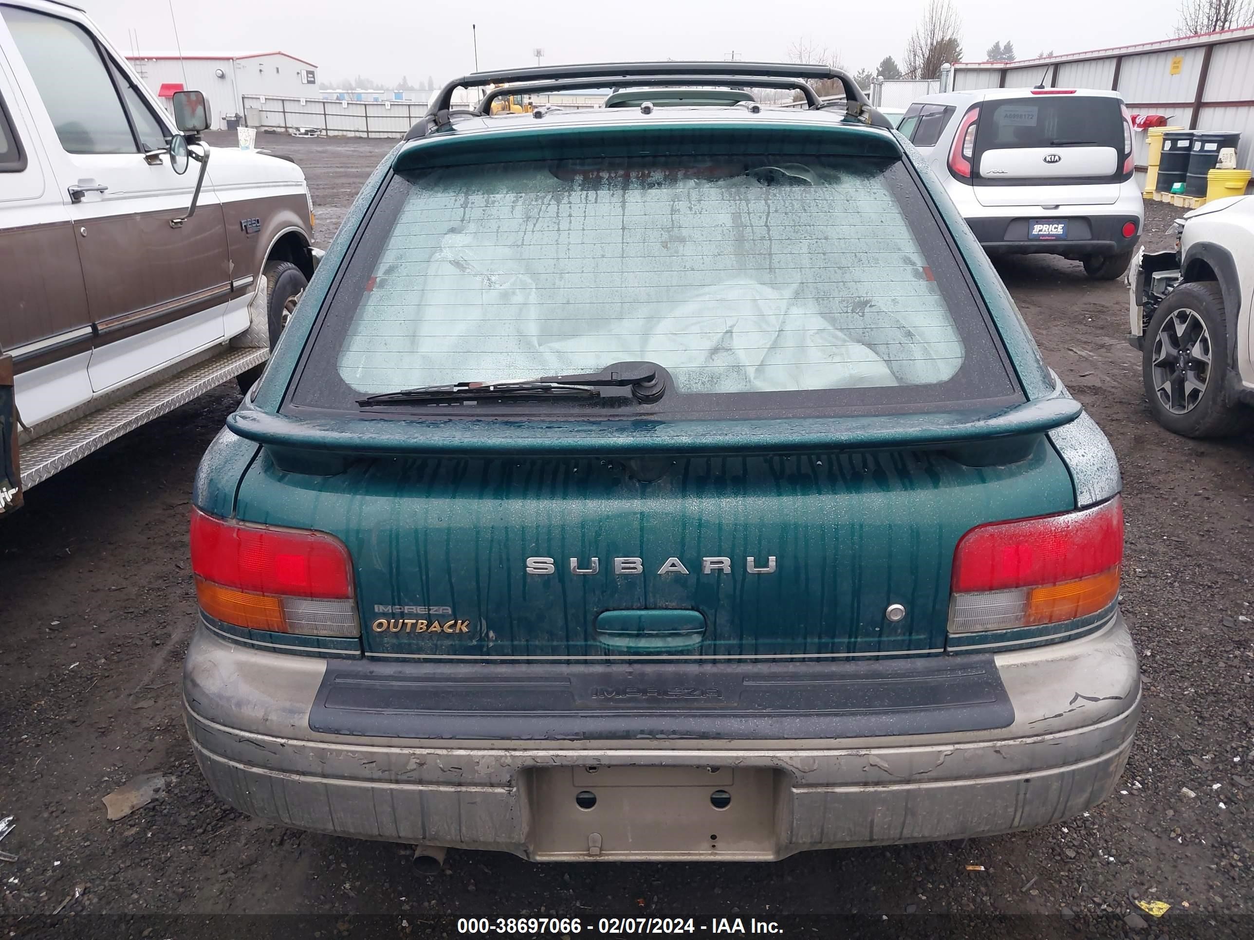 Photo 15 VIN: JF1GF48531H804323 - SUBARU IMPREZA 