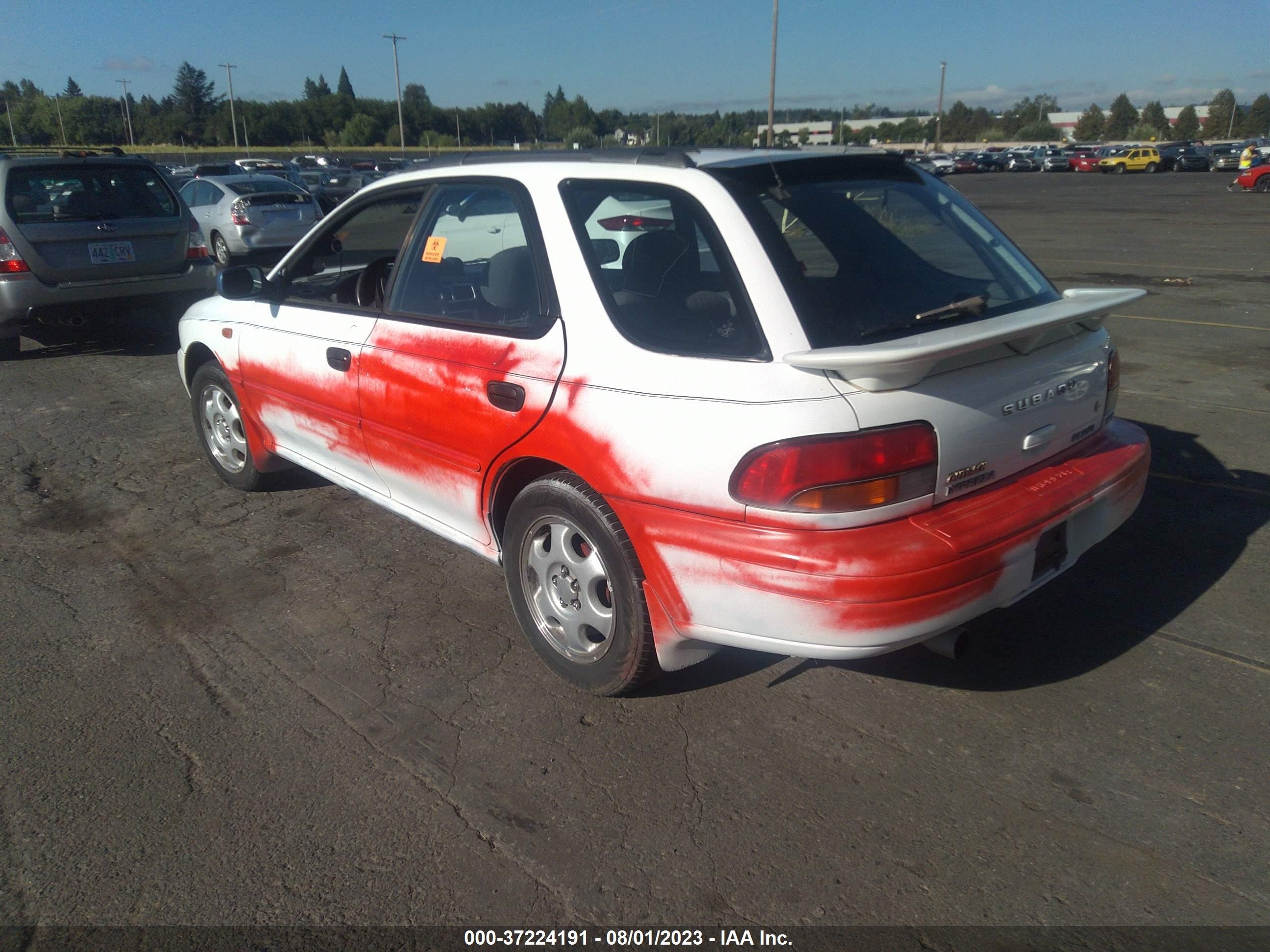 Photo 2 VIN: JF1GF4853XG808824 - SUBARU IMPREZA 