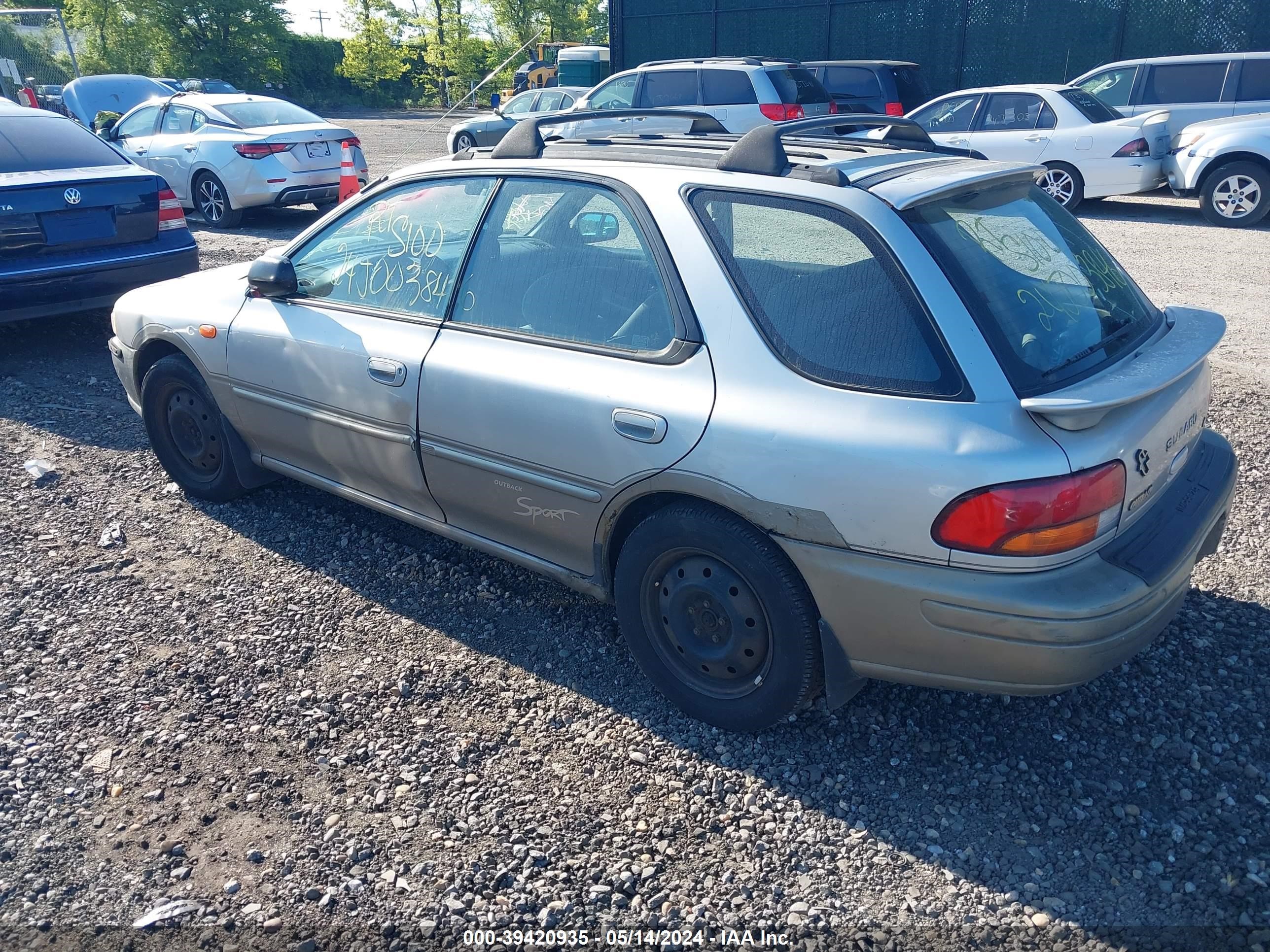 Photo 2 VIN: JF1GF4853YH802095 - SUBARU OUTBACK 