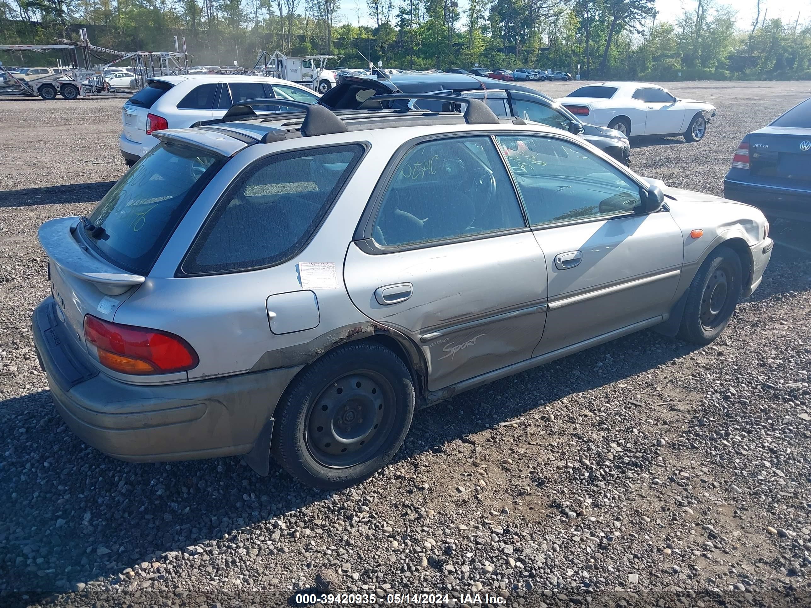 Photo 3 VIN: JF1GF4853YH802095 - SUBARU OUTBACK 