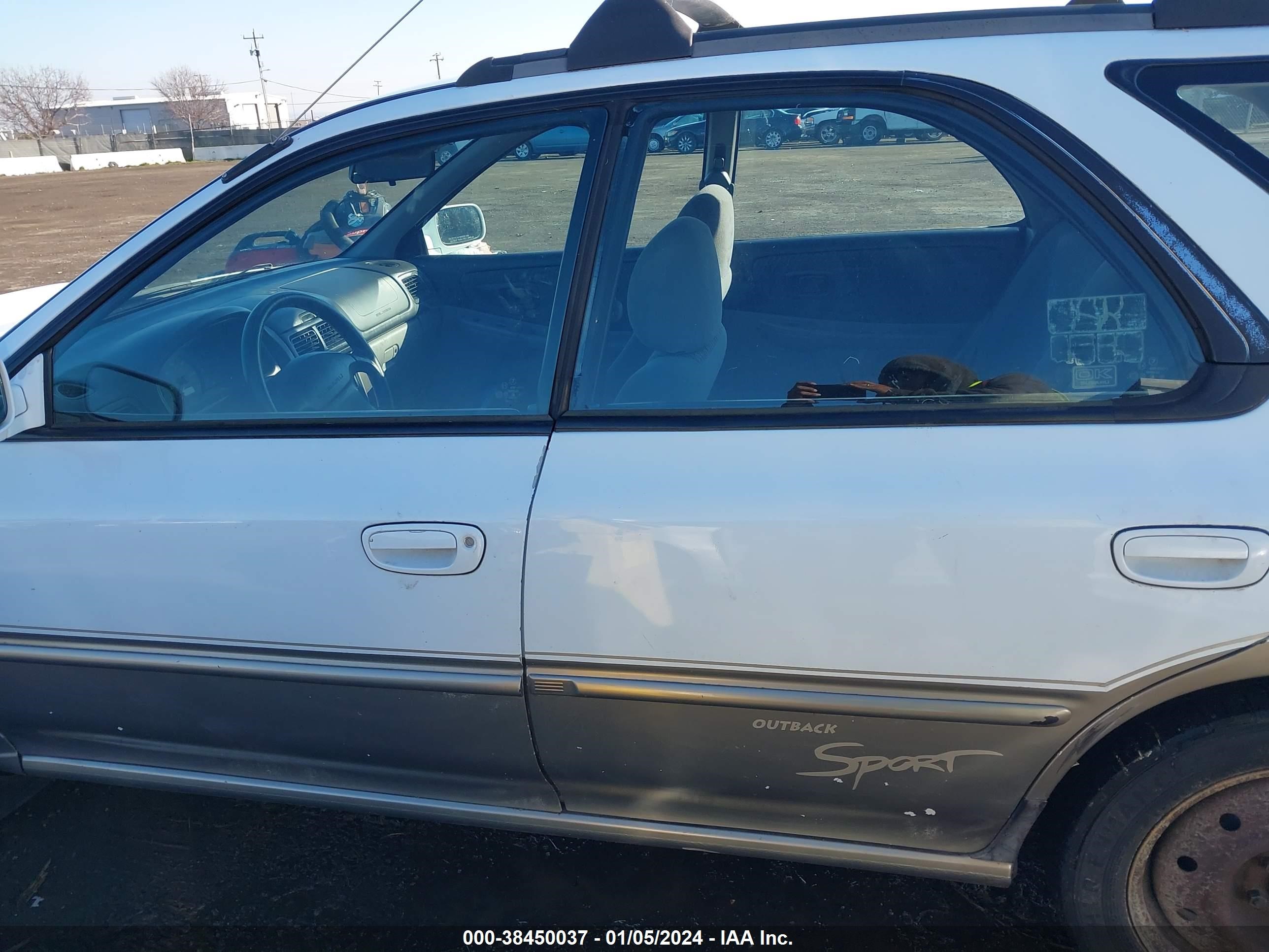 Photo 13 VIN: JF1GF48561H802968 - SUBARU IMPREZA 