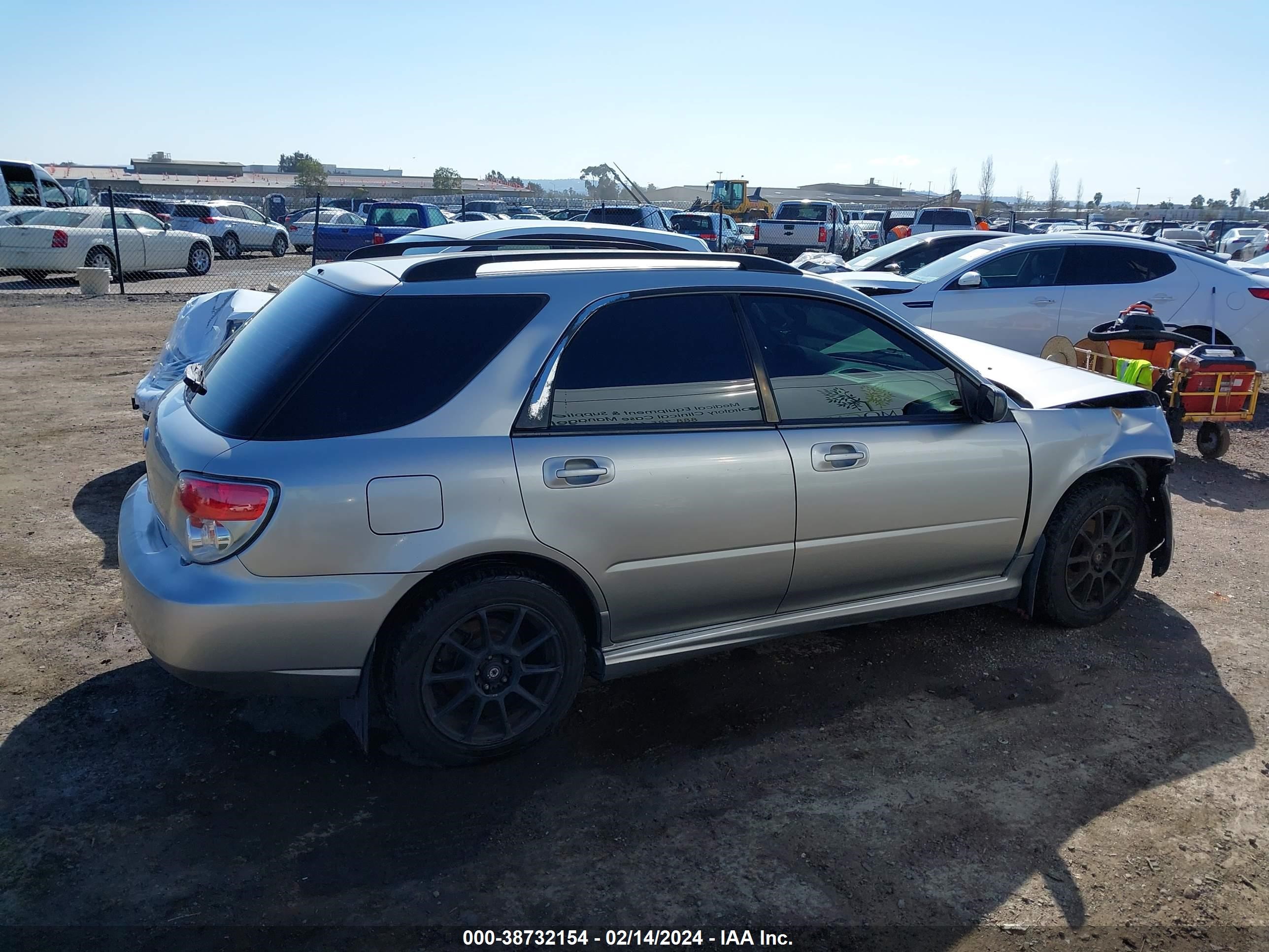 Photo 12 VIN: JF1GG676X6H813482 - SUBARU IMPREZA 