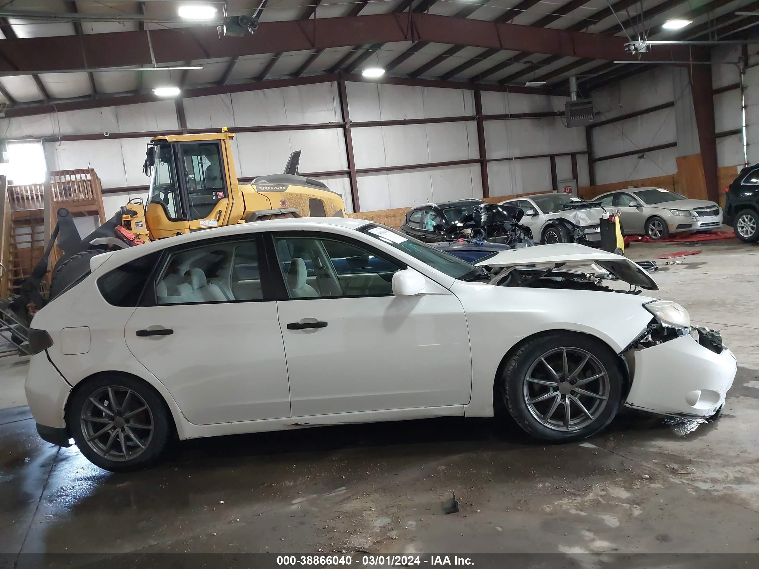 Photo 13 VIN: JF1GH61688H838213 - SUBARU IMPREZA 