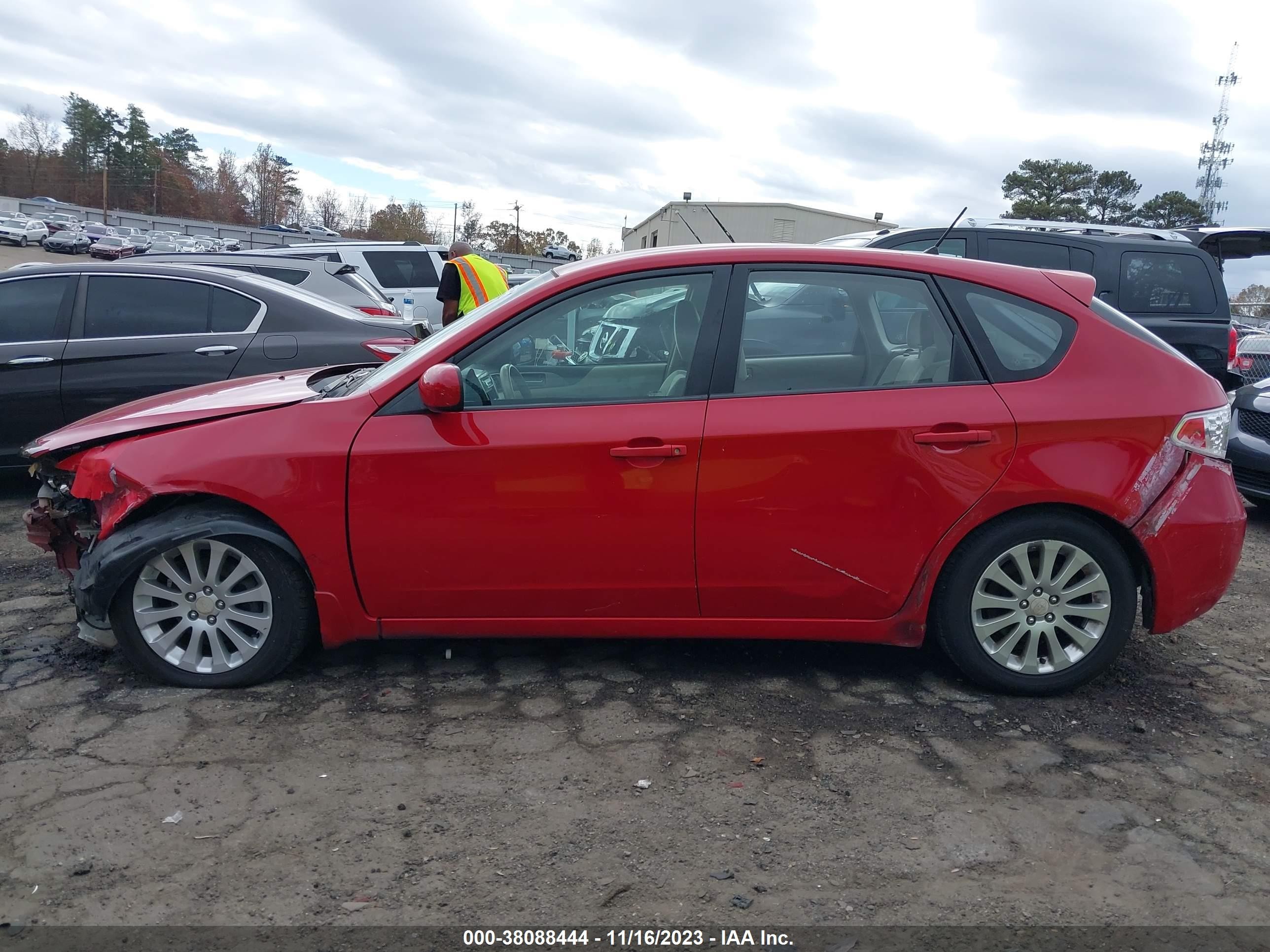 Photo 13 VIN: JF1GH616X8H808193 - SUBARU IMPREZA 