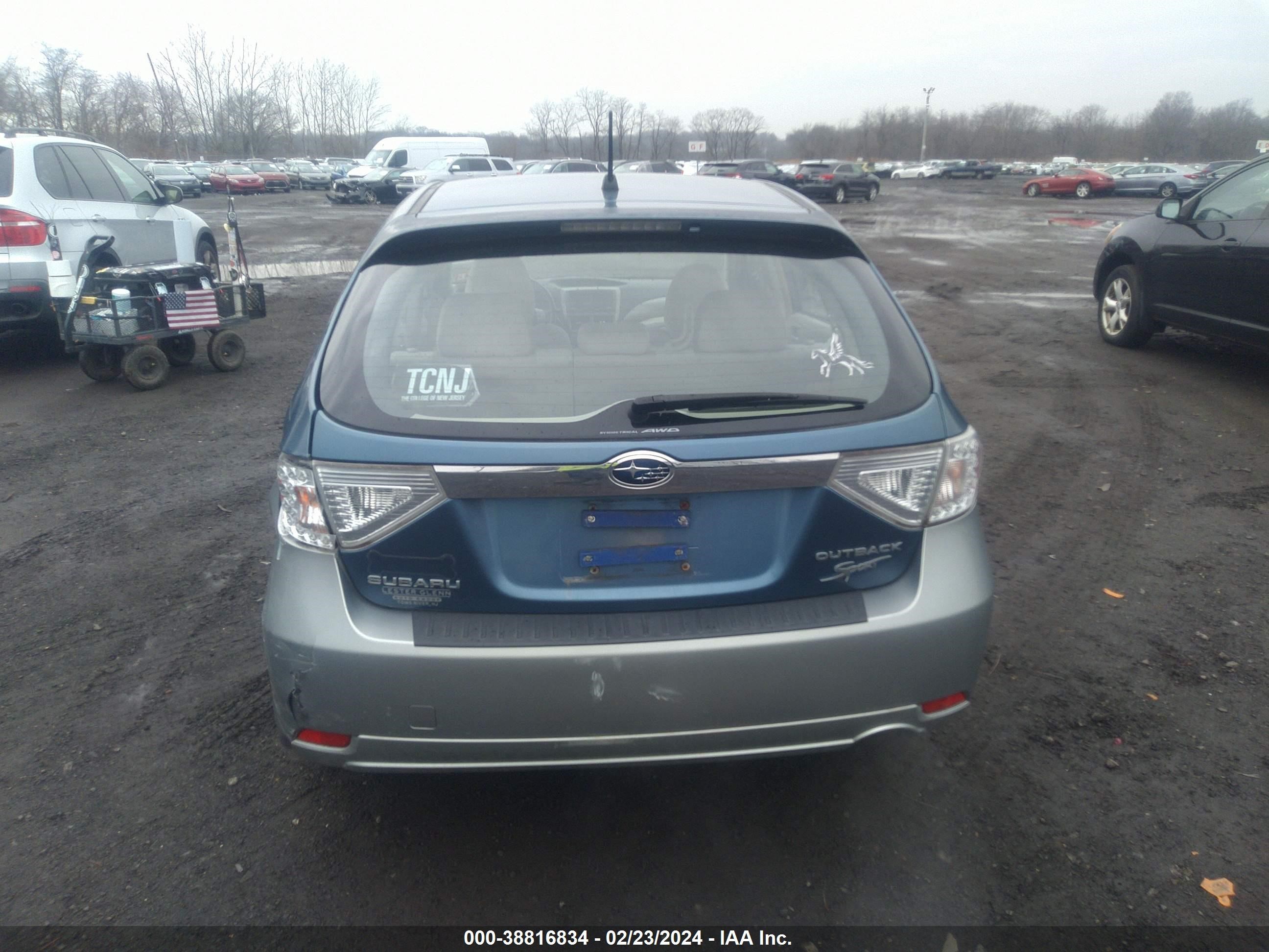 Photo 15 VIN: JF1GH63679G802694 - SUBARU NULL 