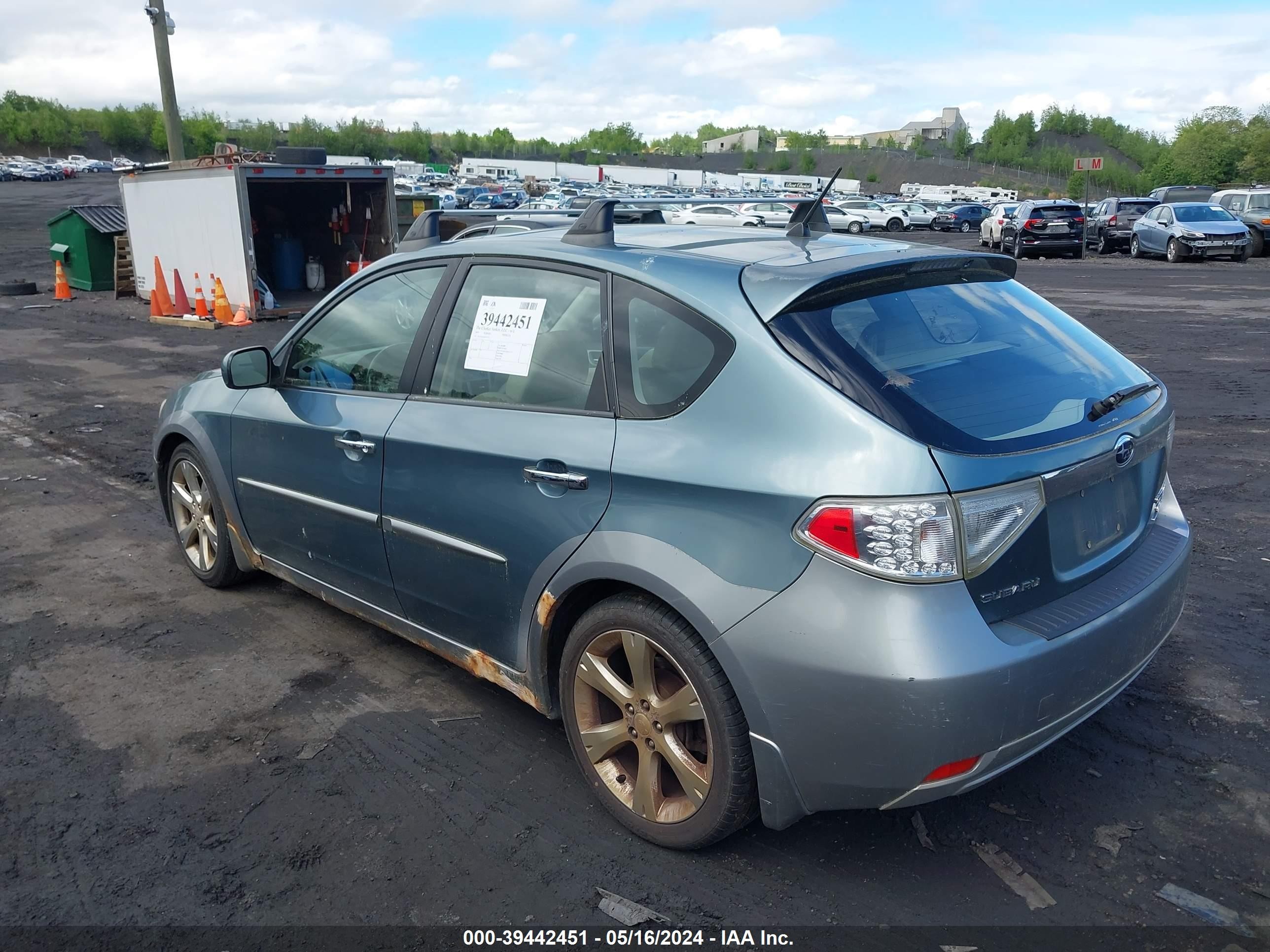 Photo 2 VIN: JF1GH63689H827341 - SUBARU NULL 