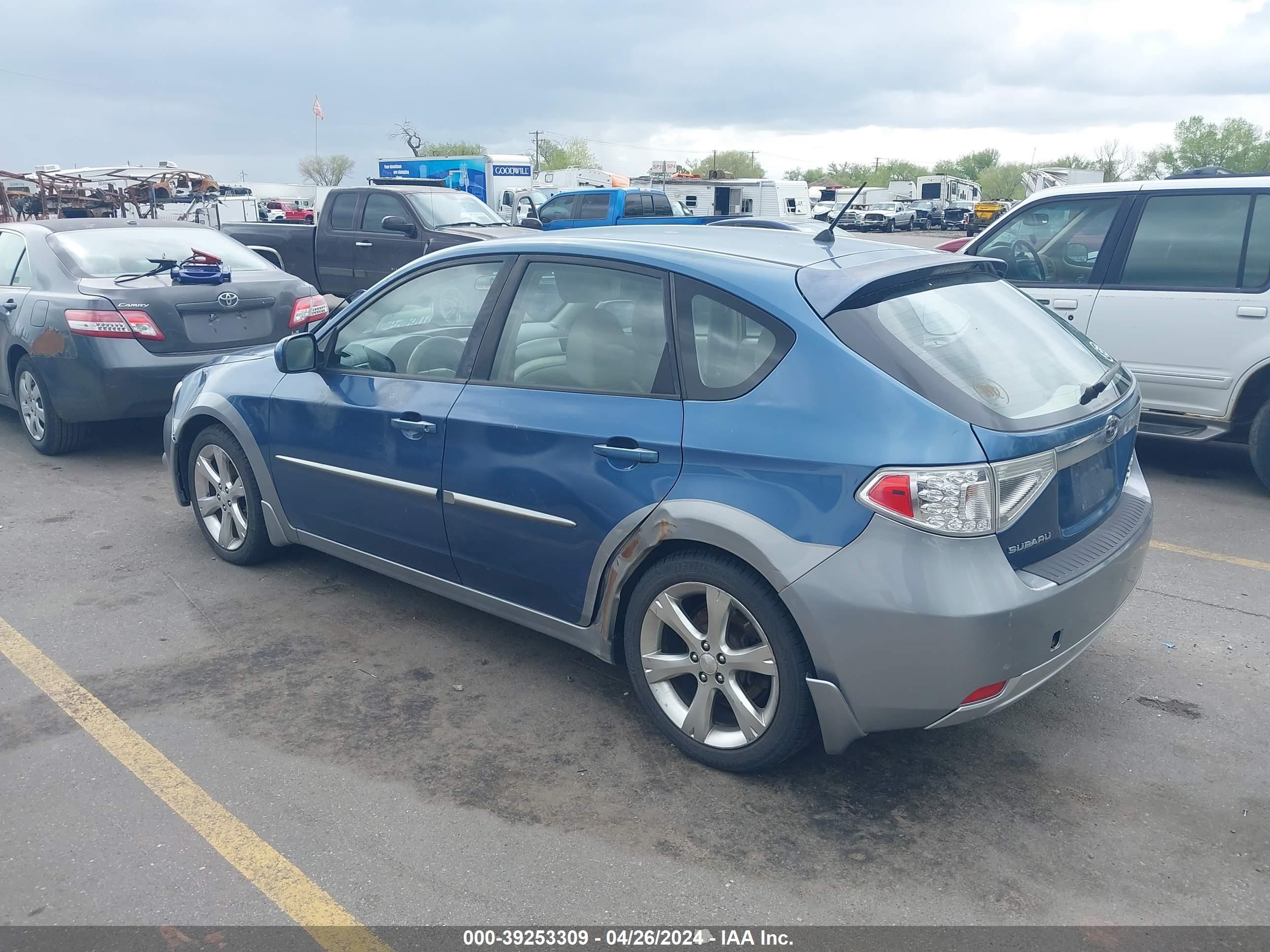 Photo 2 VIN: JF1GH63698H827167 - SUBARU NULL 