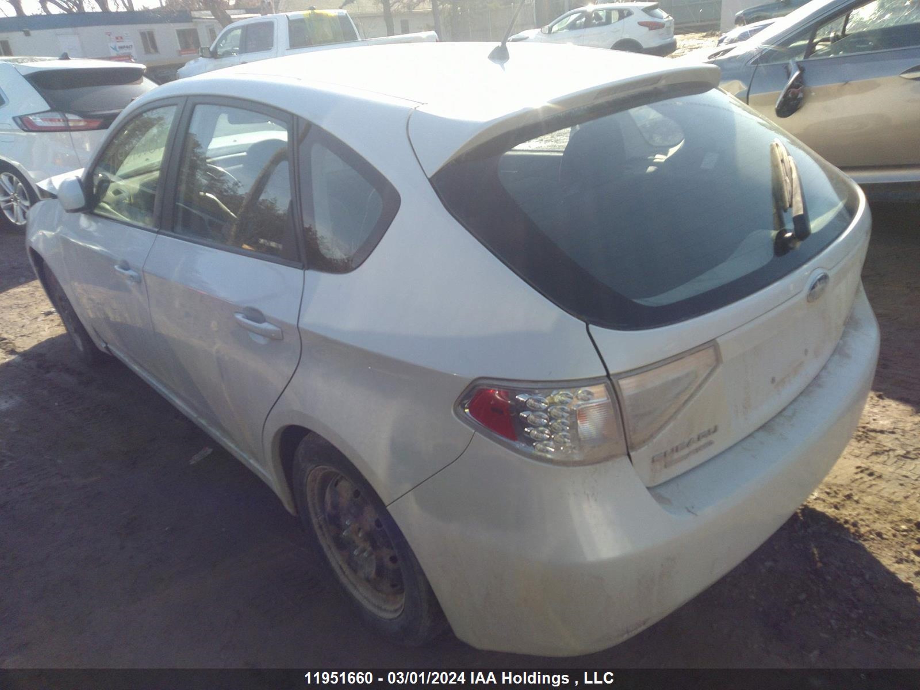 Photo 2 VIN: JF1GH6A67BH802438 - SUBARU IMPREZA 