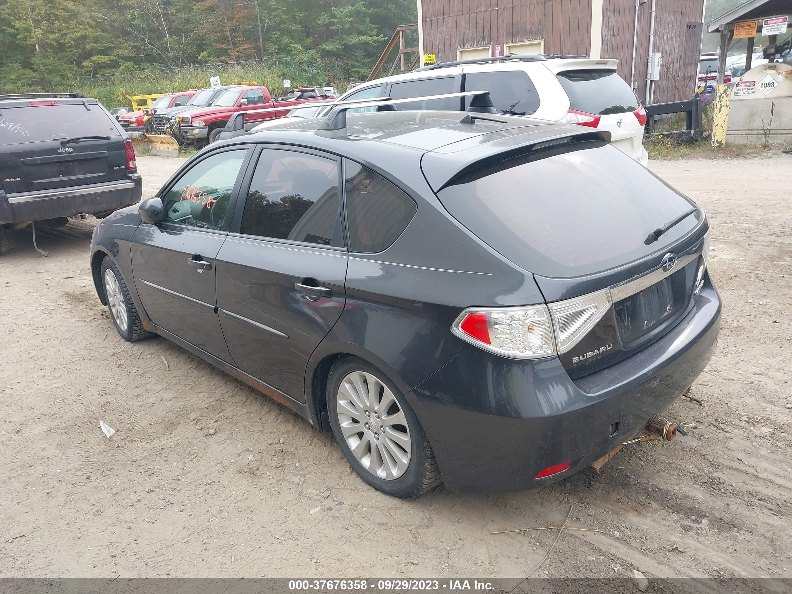 Photo 2 VIN: JF1GH6B6XAH811096 - SUBARU IMPREZA 