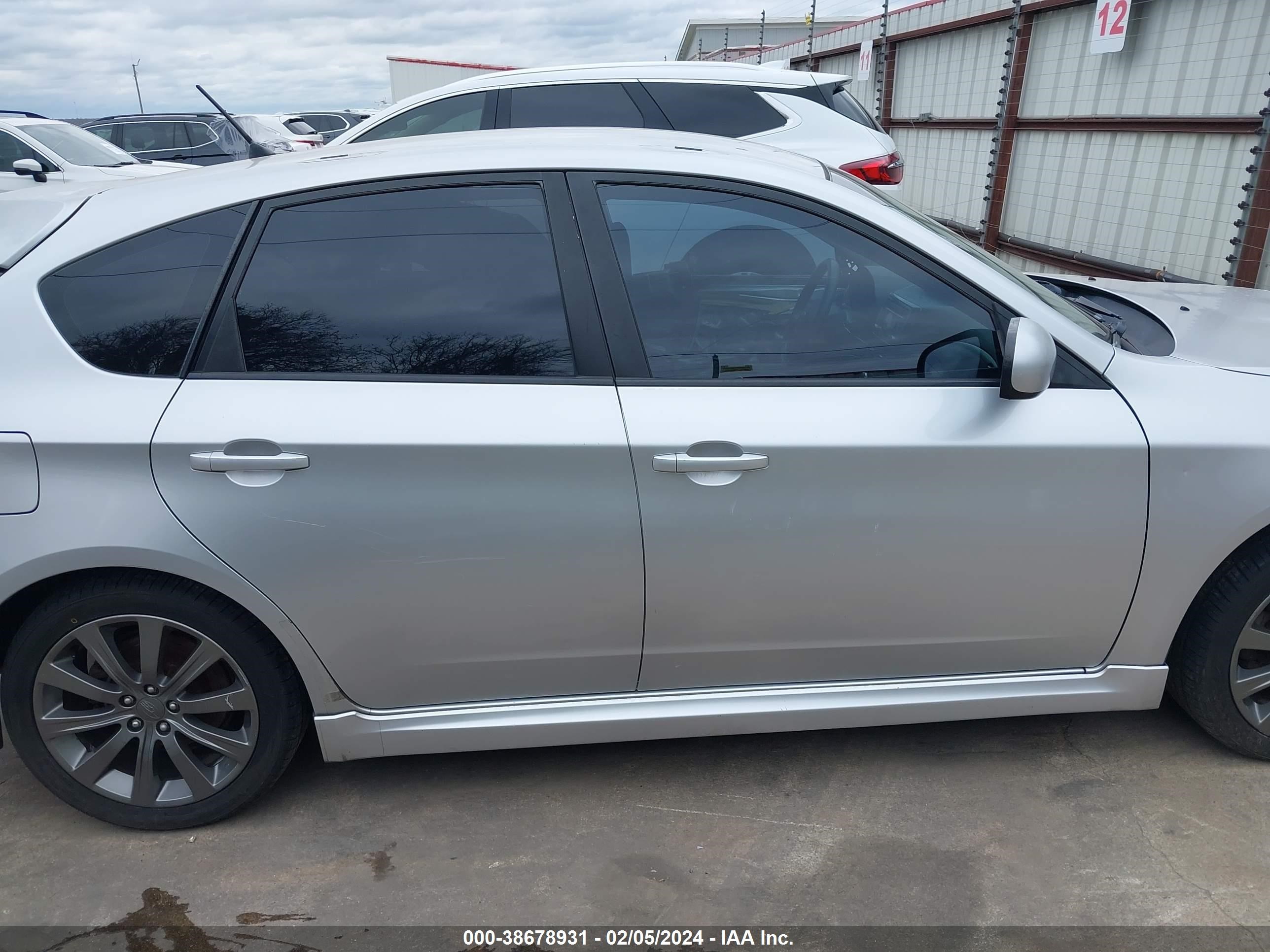 Photo 13 VIN: JF1GH76679G809727 - SUBARU IMPREZA 