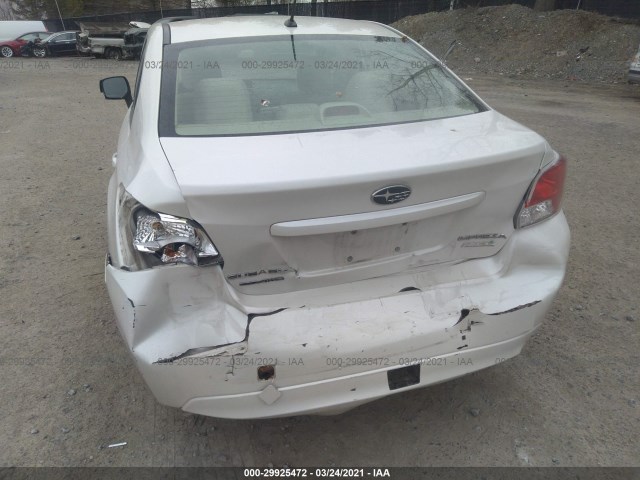 Photo 5 VIN: JF1GJAA66CH010693 - SUBARU IMPREZA SEDAN 