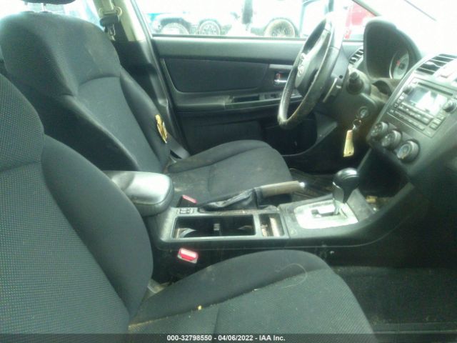 Photo 4 VIN: JF1GJAD68CH005281 - SUBARU IMPREZA SEDAN 