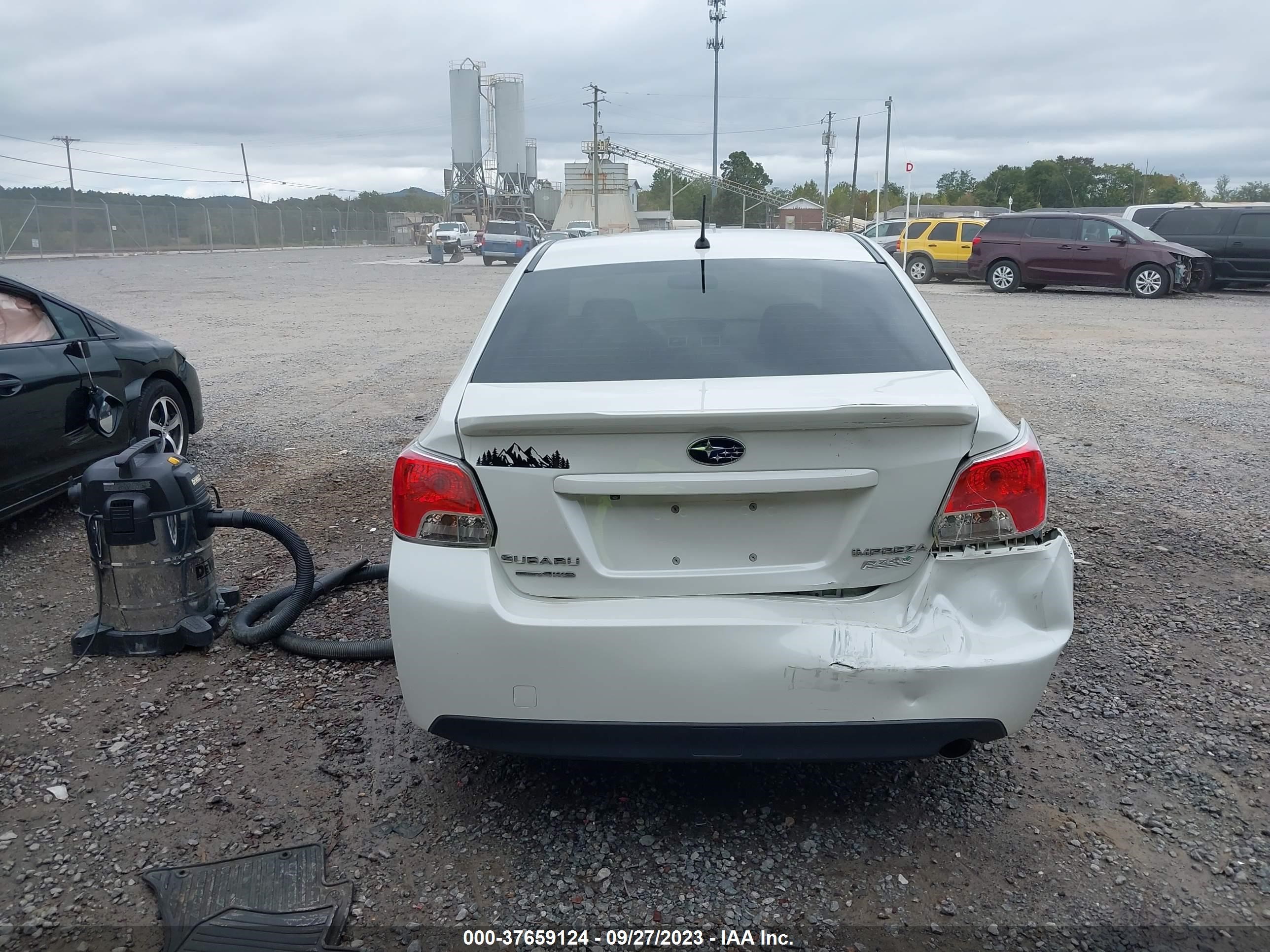 Photo 15 VIN: JF1GJAF6XGH022974 - SUBARU IMPREZA 