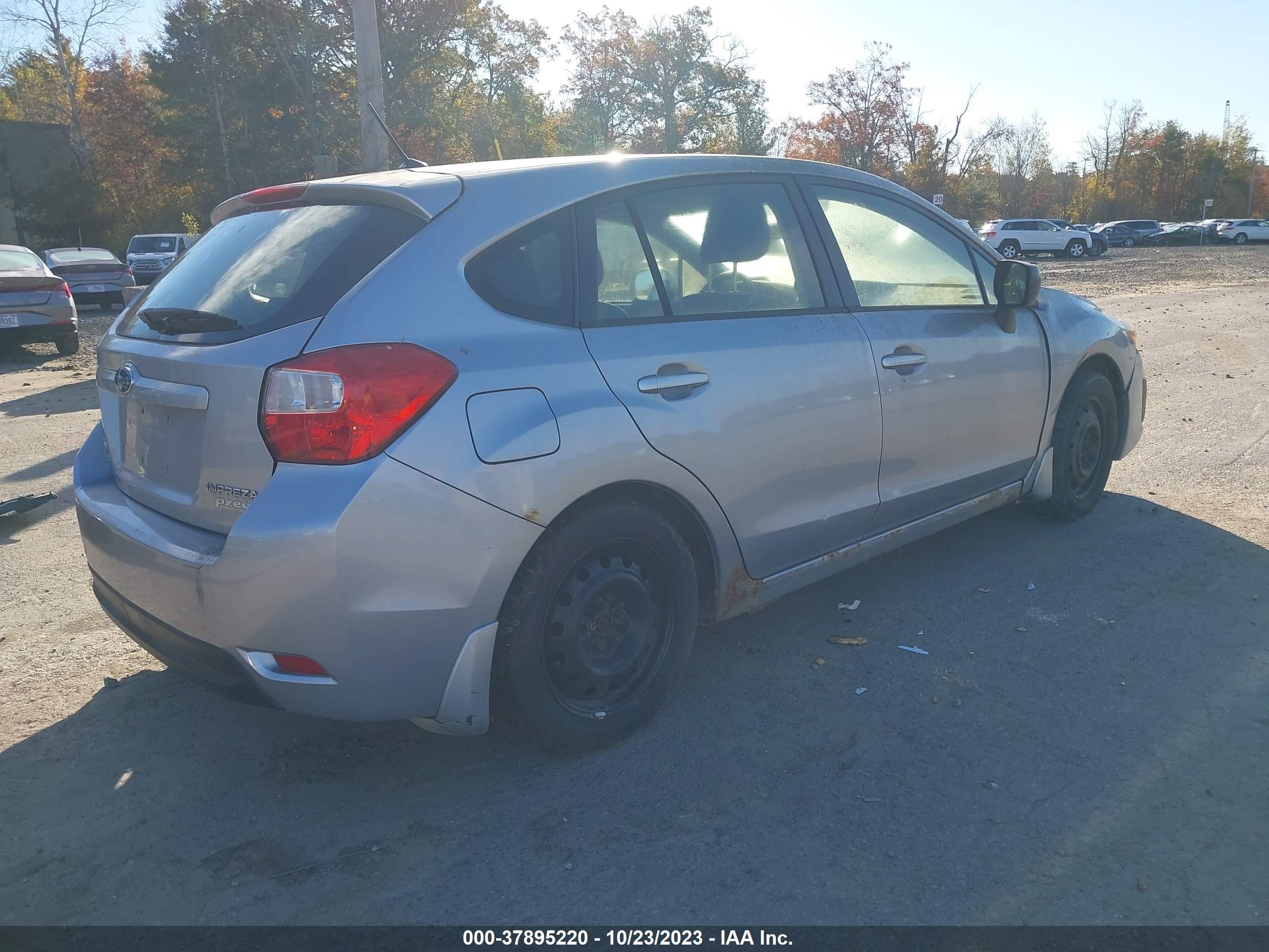 Photo 3 VIN: JF1GPAA66CG230808 - SUBARU IMPREZA 