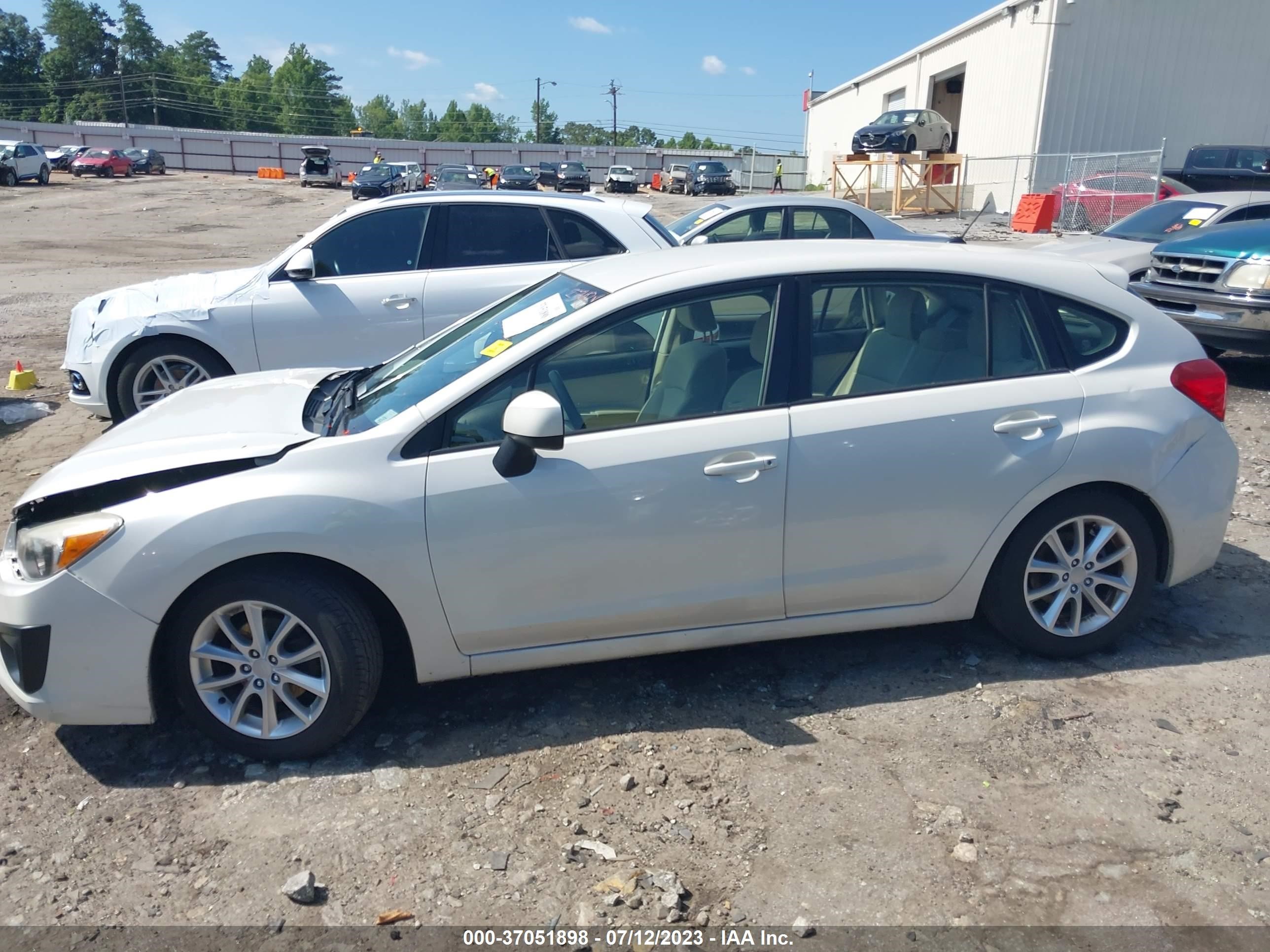 Photo 13 VIN: JF1GPAB62DH827786 - SUBARU IMPREZA 