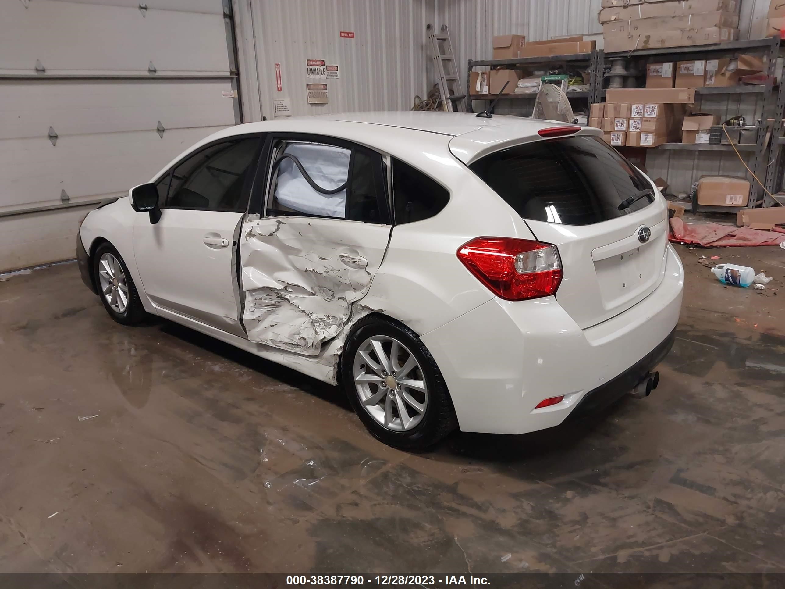 Photo 2 VIN: JF1GPAC63E9329140 - SUBARU IMPREZA 