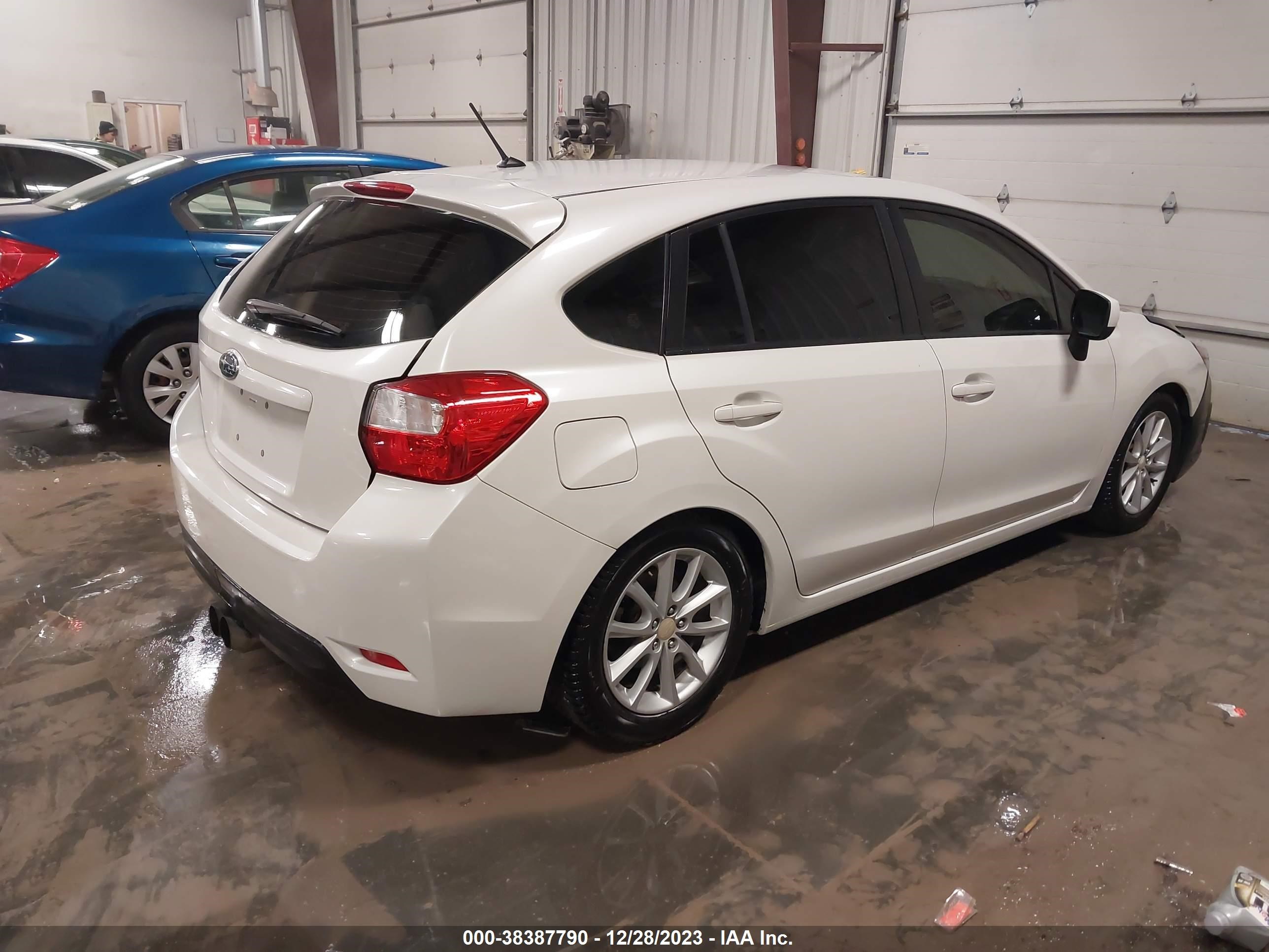 Photo 3 VIN: JF1GPAC63E9329140 - SUBARU IMPREZA 