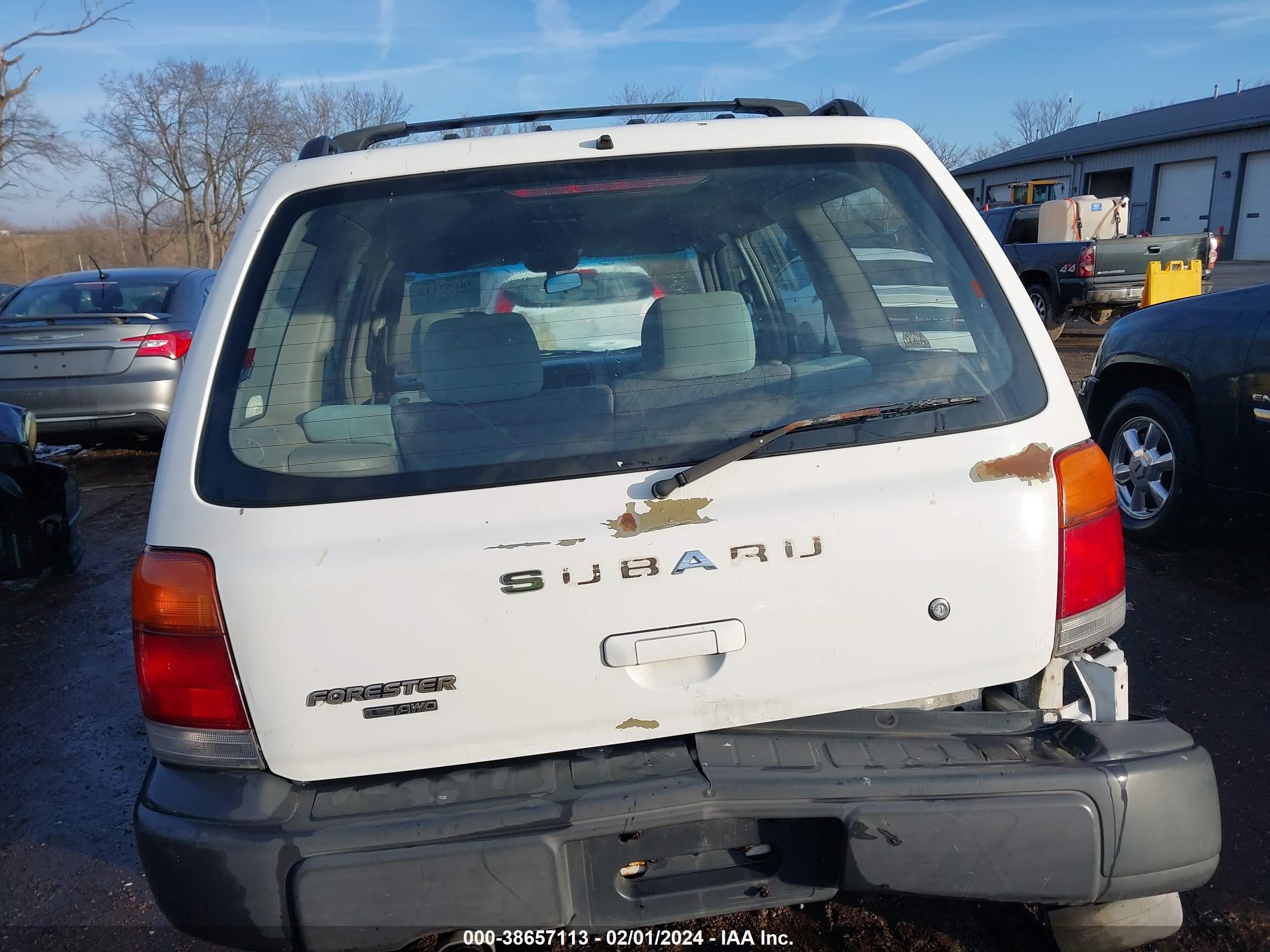 Photo 15 VIN: JF1SF6352WH707439 - SUBARU FORESTER 