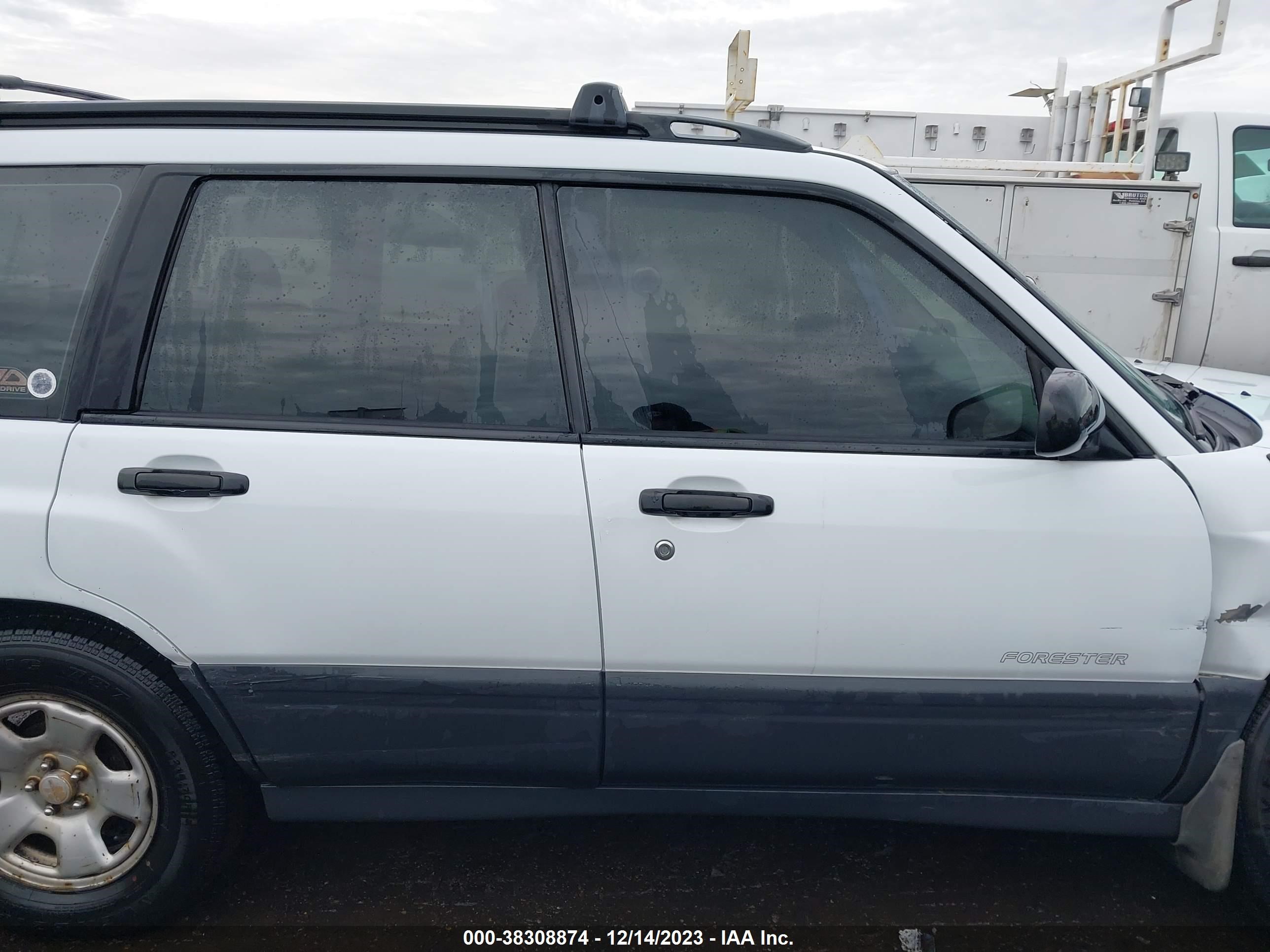 Photo 12 VIN: JF1SF6352YH720923 - SUBARU FORESTER 