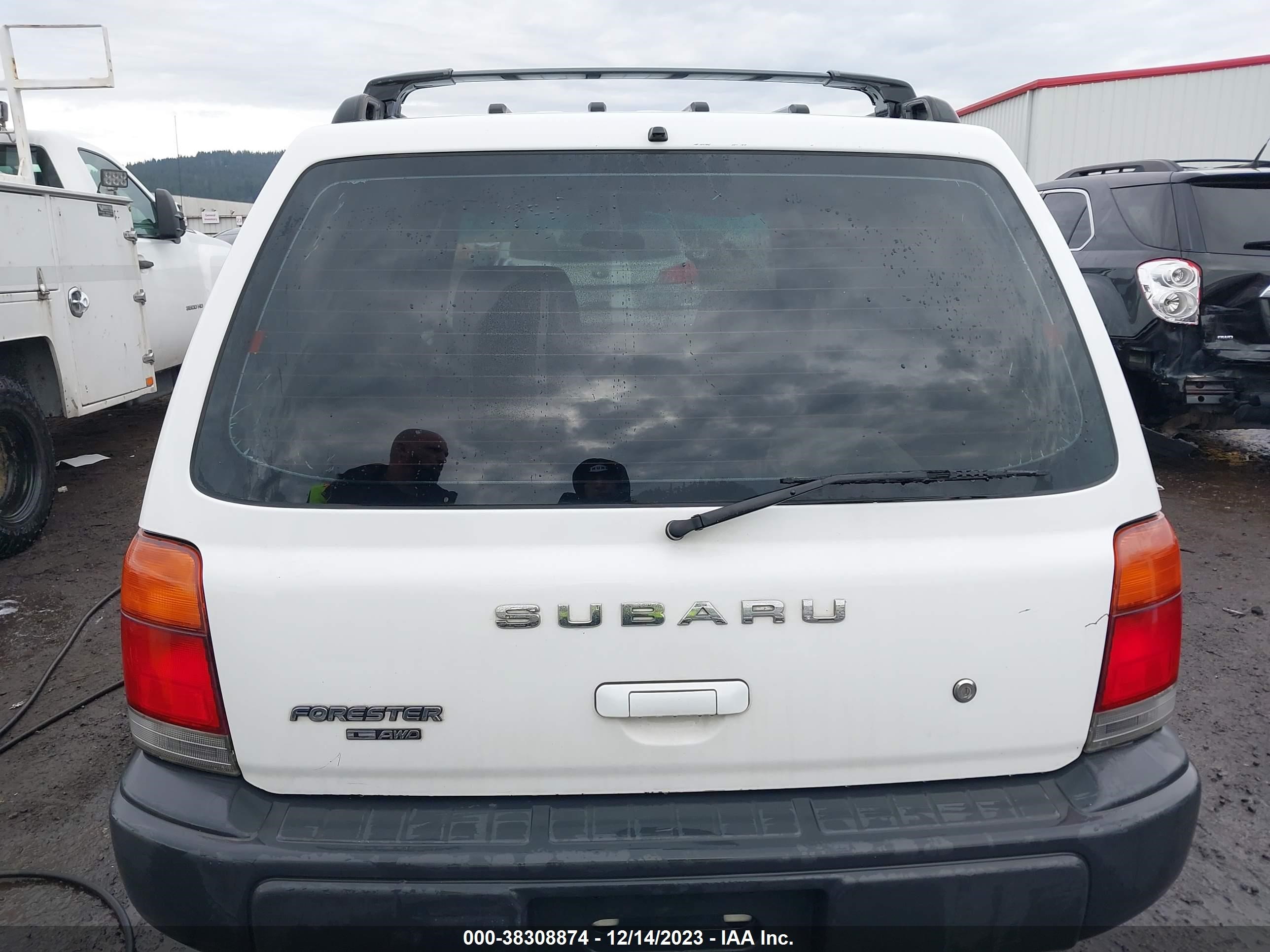 Photo 15 VIN: JF1SF6352YH720923 - SUBARU FORESTER 