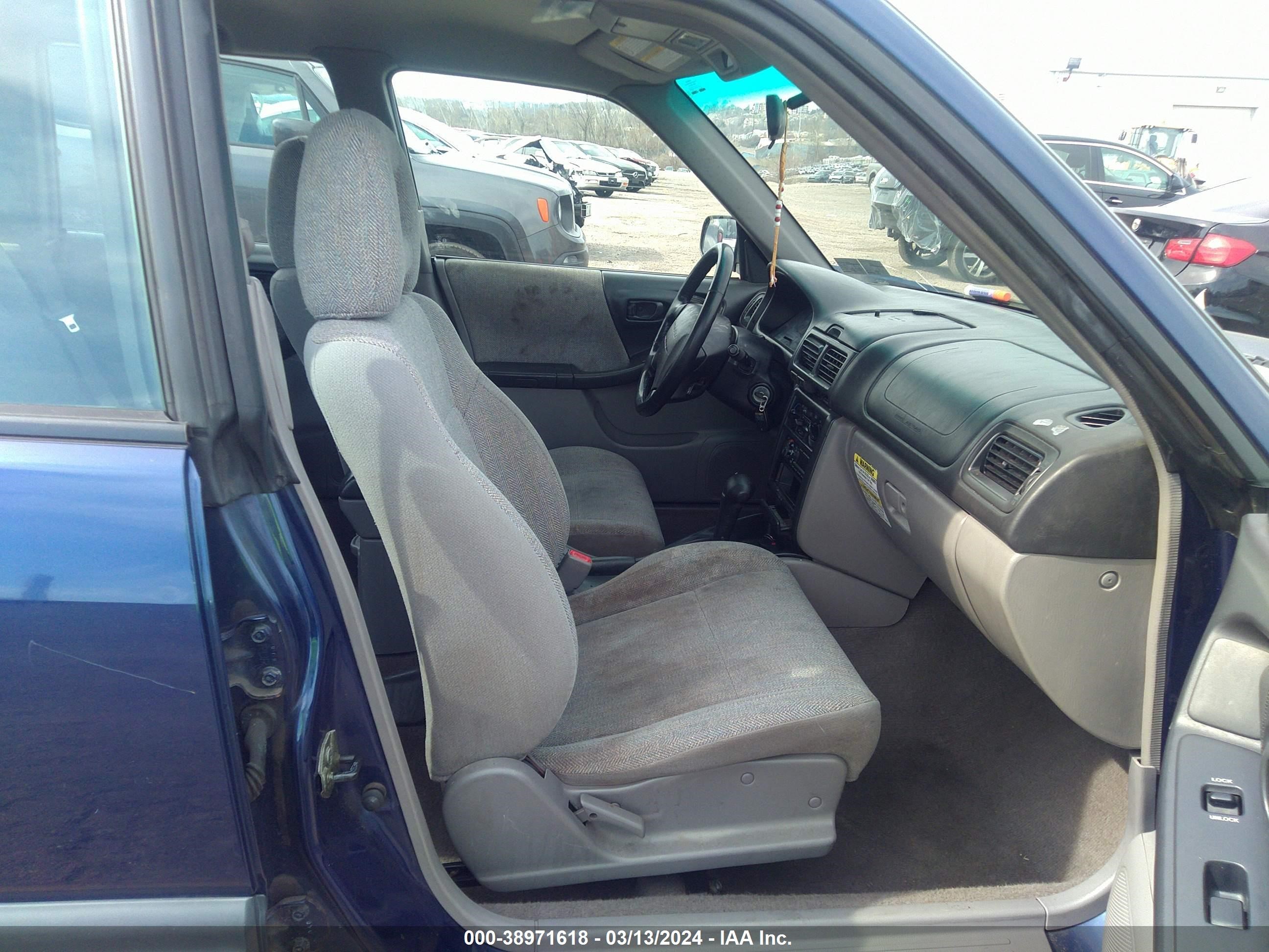 Photo 4 VIN: JF1SF63531H761860 - SUBARU FORESTER 