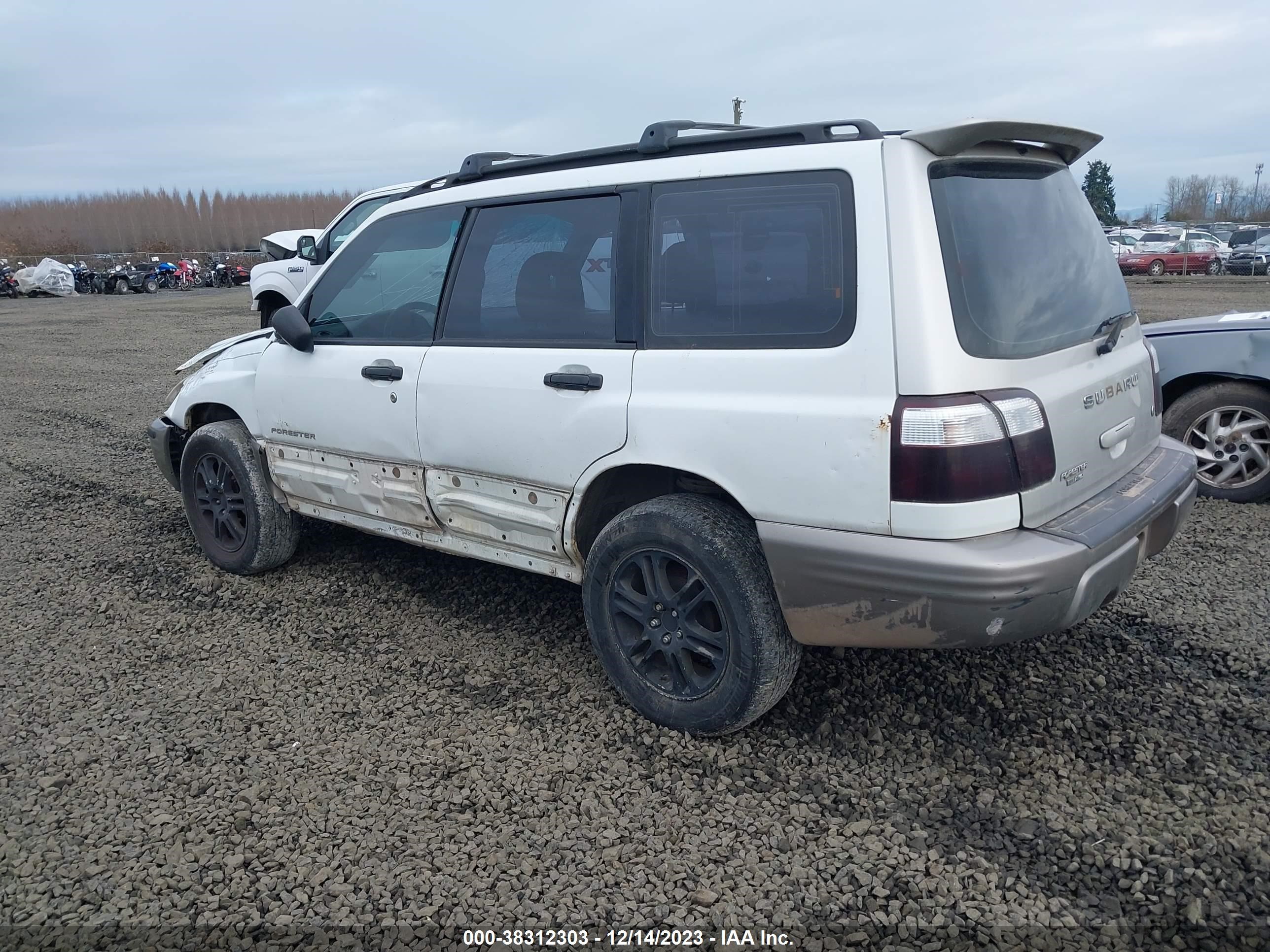 Photo 2 VIN: JF1SF63551G752163 - SUBARU FORESTER 