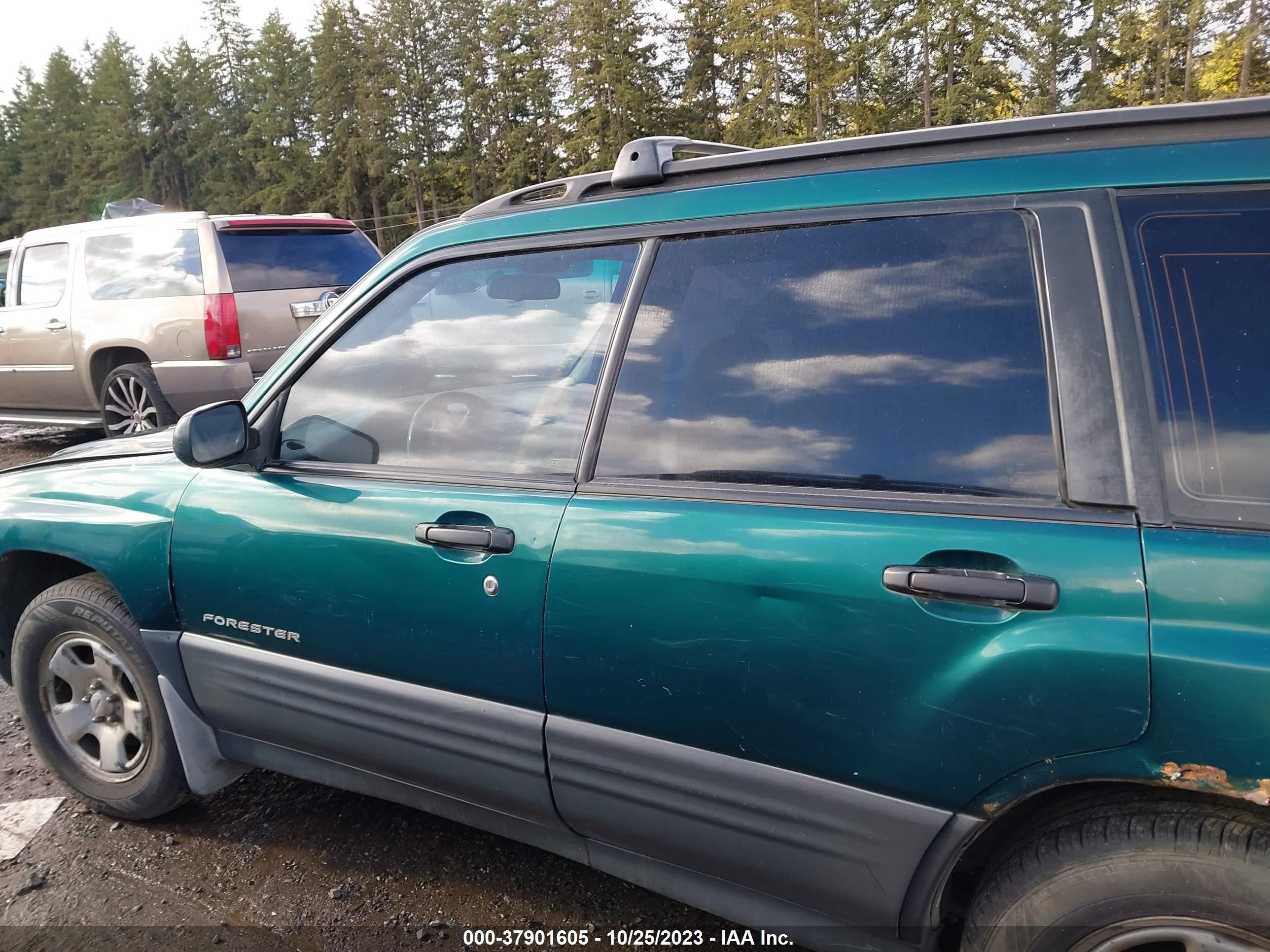 Photo 13 VIN: JF1SF63551H701403 - SUBARU FORESTER 