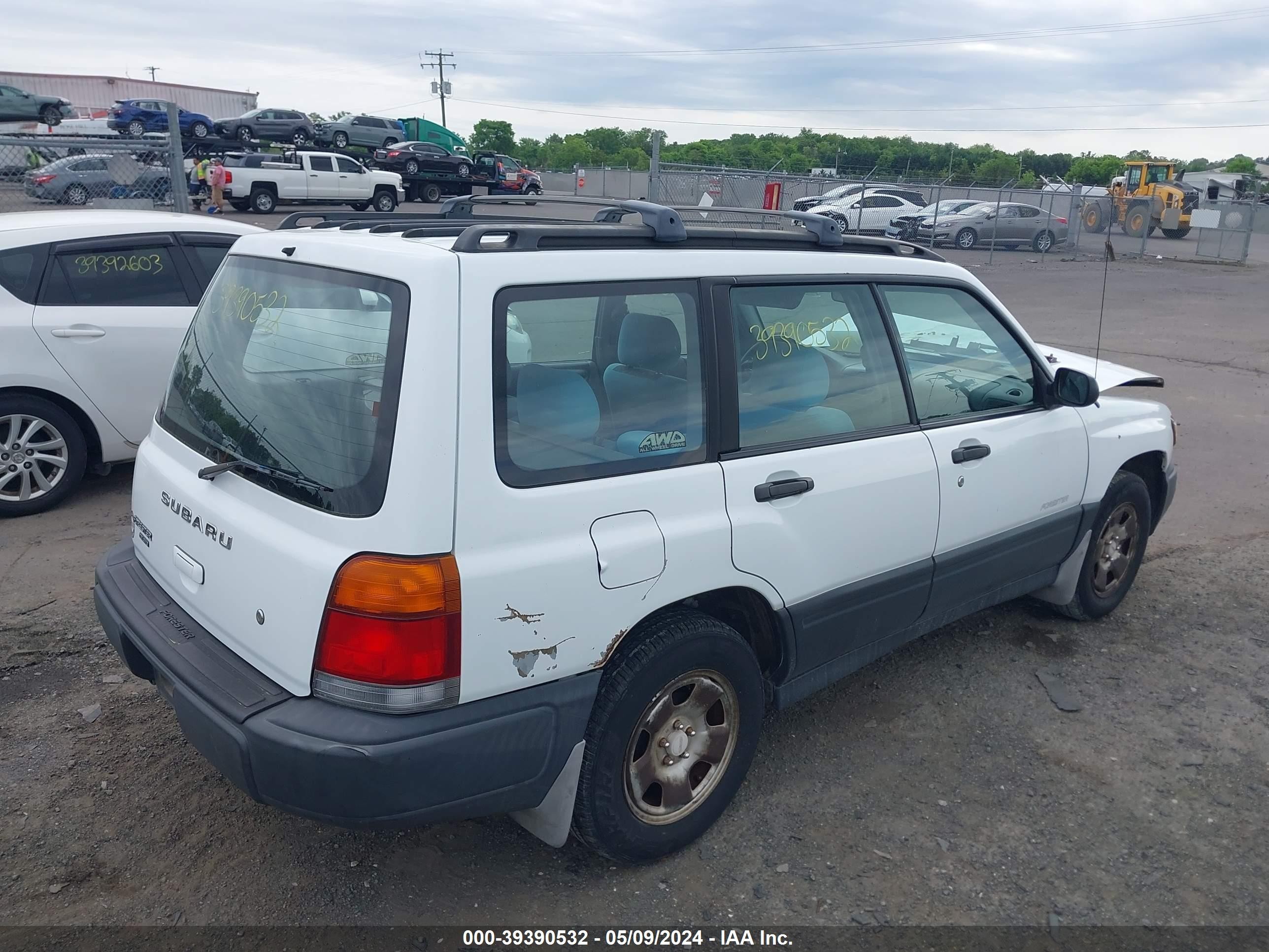 Photo 3 VIN: JF1SF6356YH730242 - SUBARU FORESTER 