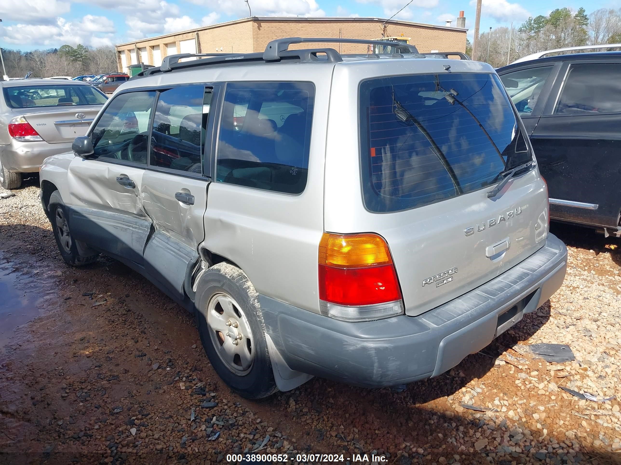 Photo 2 VIN: JF1SF635XYH711791 - SUBARU FORESTER 