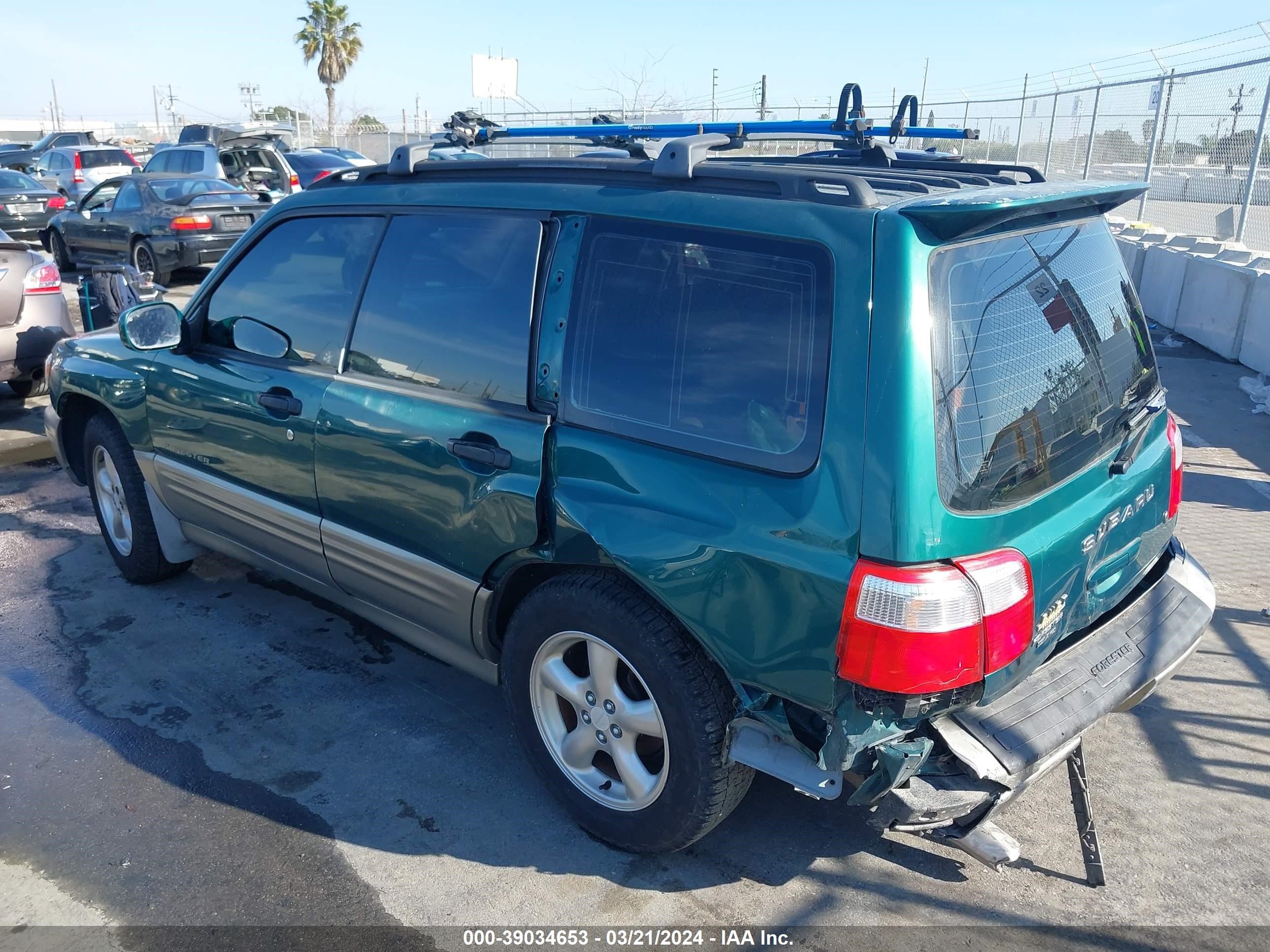 Photo 2 VIN: JF1SF65521G758631 - SUBARU FORESTER 