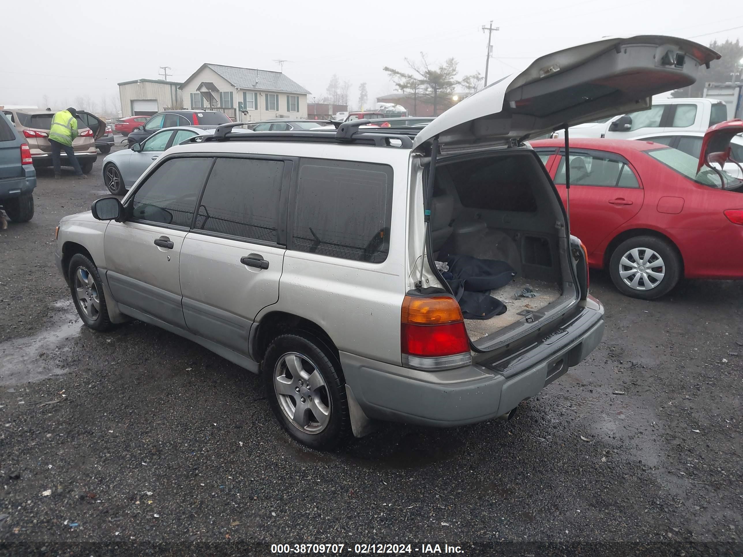 Photo 2 VIN: JF1SF6559YH725369 - SUBARU FORESTER 