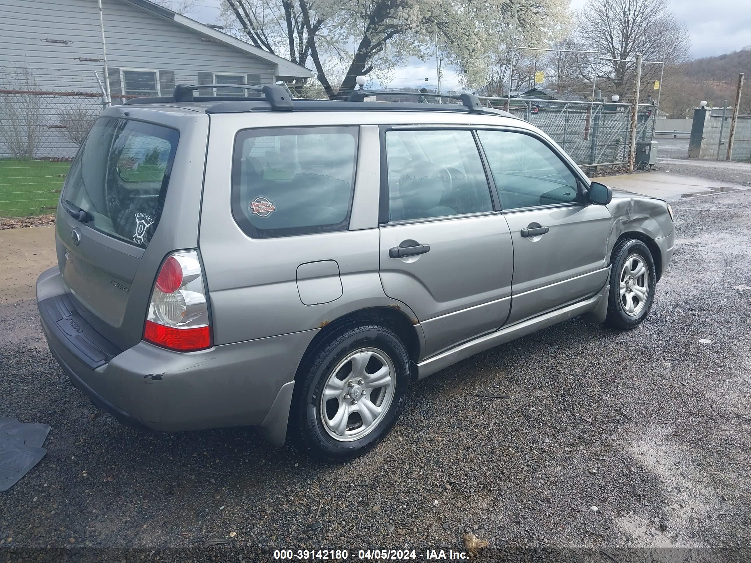 Photo 3 VIN: JF1SG63646H734633 - SUBARU FORESTER 