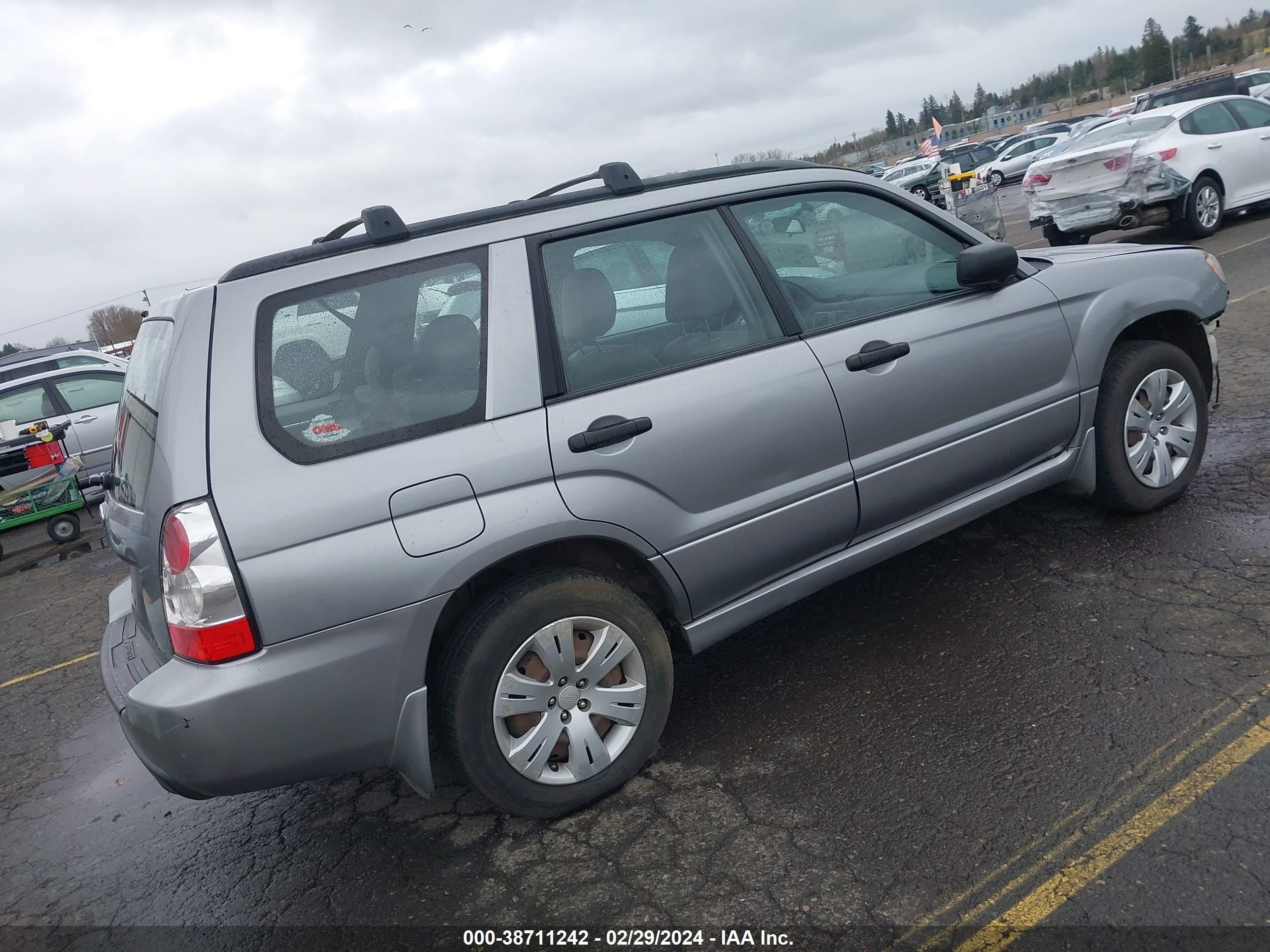 Photo 3 VIN: JF1SG63648H733307 - SUBARU FORESTER 