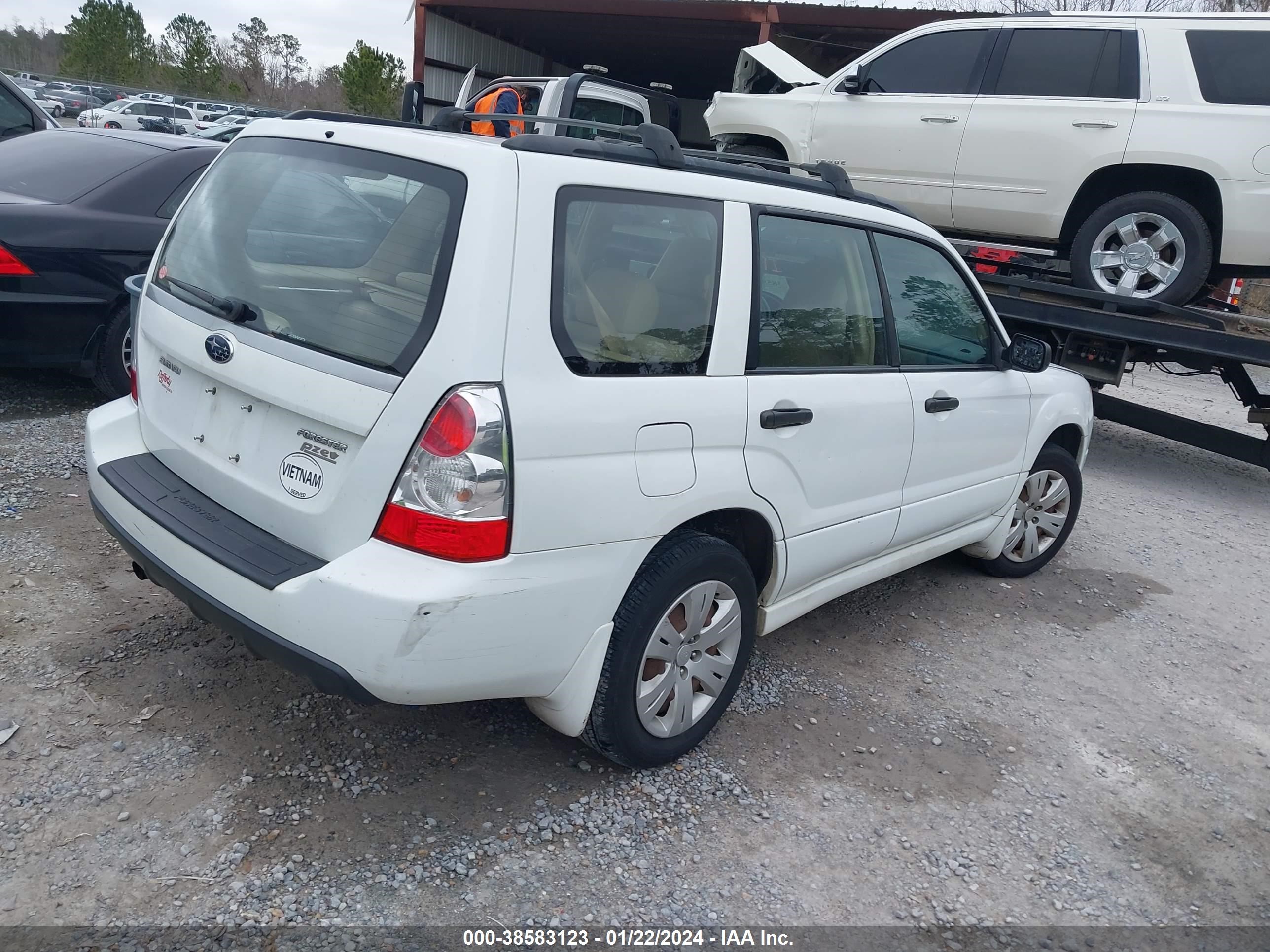 Photo 3 VIN: JF1SG63658H714071 - SUBARU FORESTER 