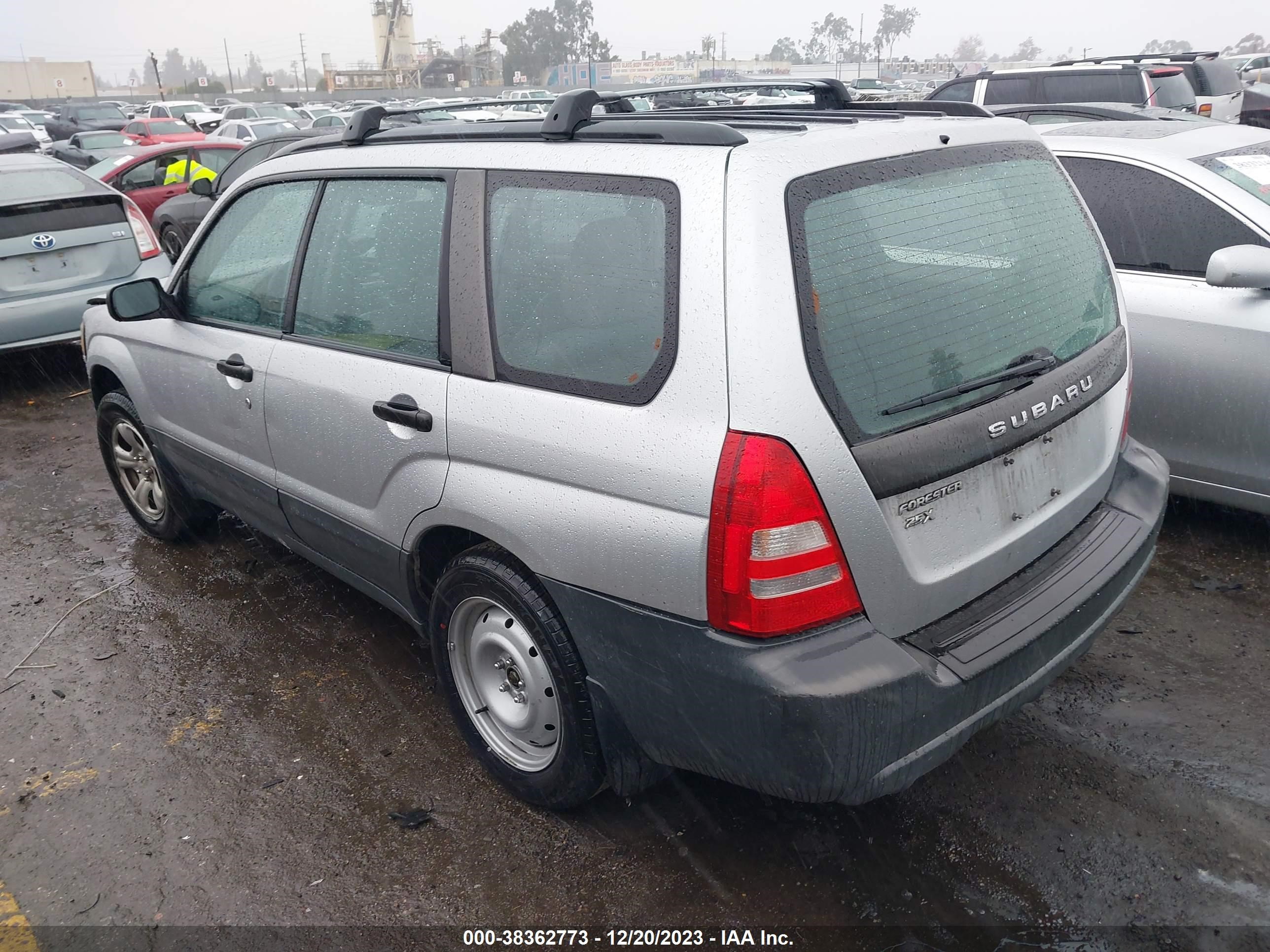 Photo 2 VIN: JF1SG63685G710470 - SUBARU FORESTER 