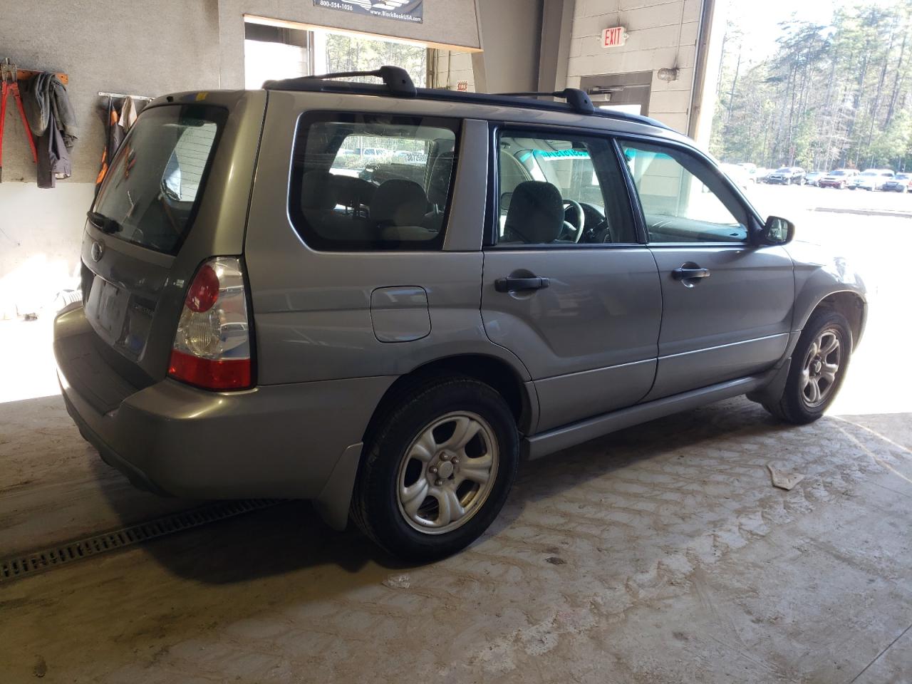 Photo 2 VIN: JF1SG63686H745649 - SUBARU FORESTER 