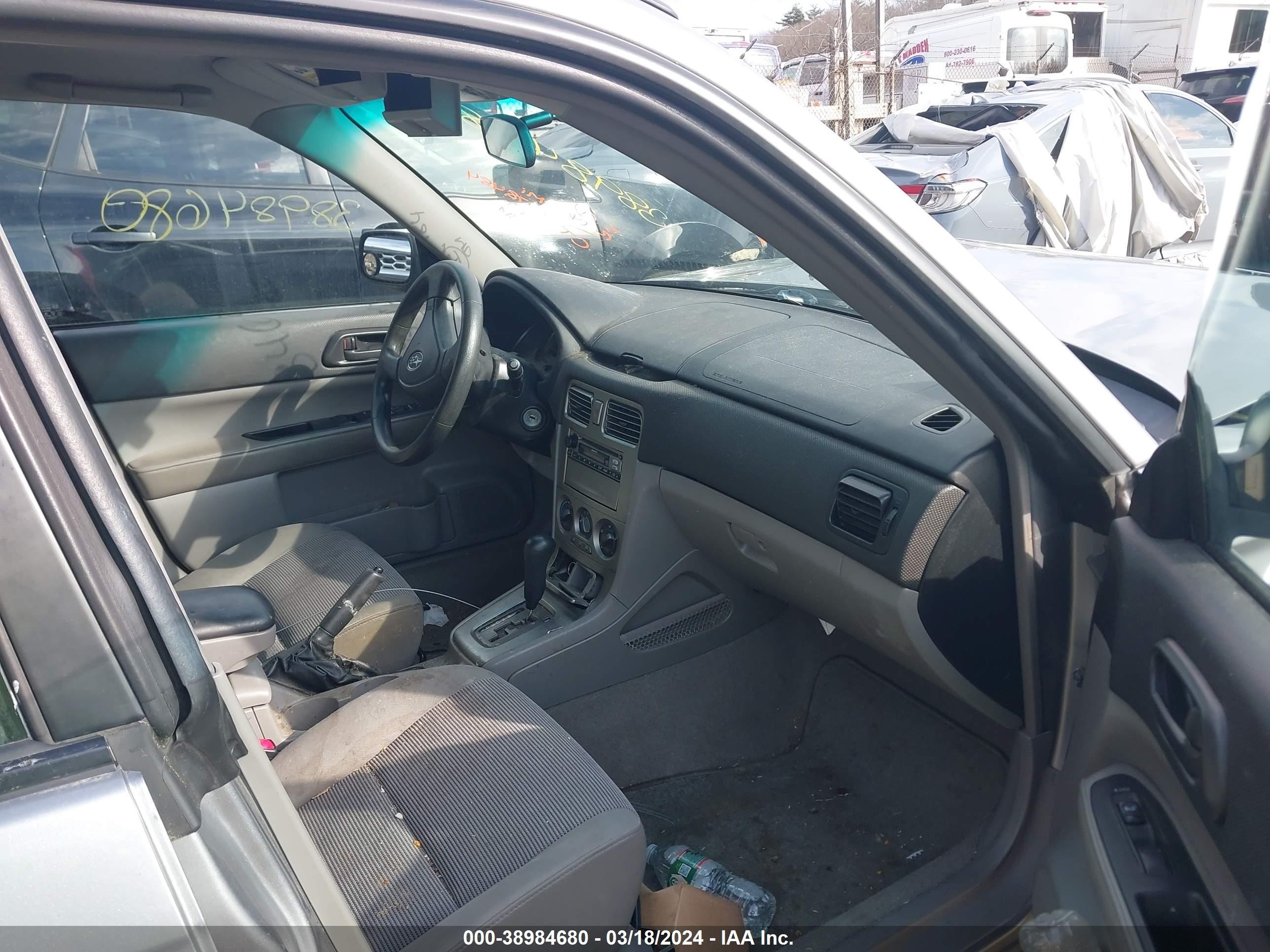 Photo 4 VIN: JF1SG63698H720133 - SUBARU FORESTER 