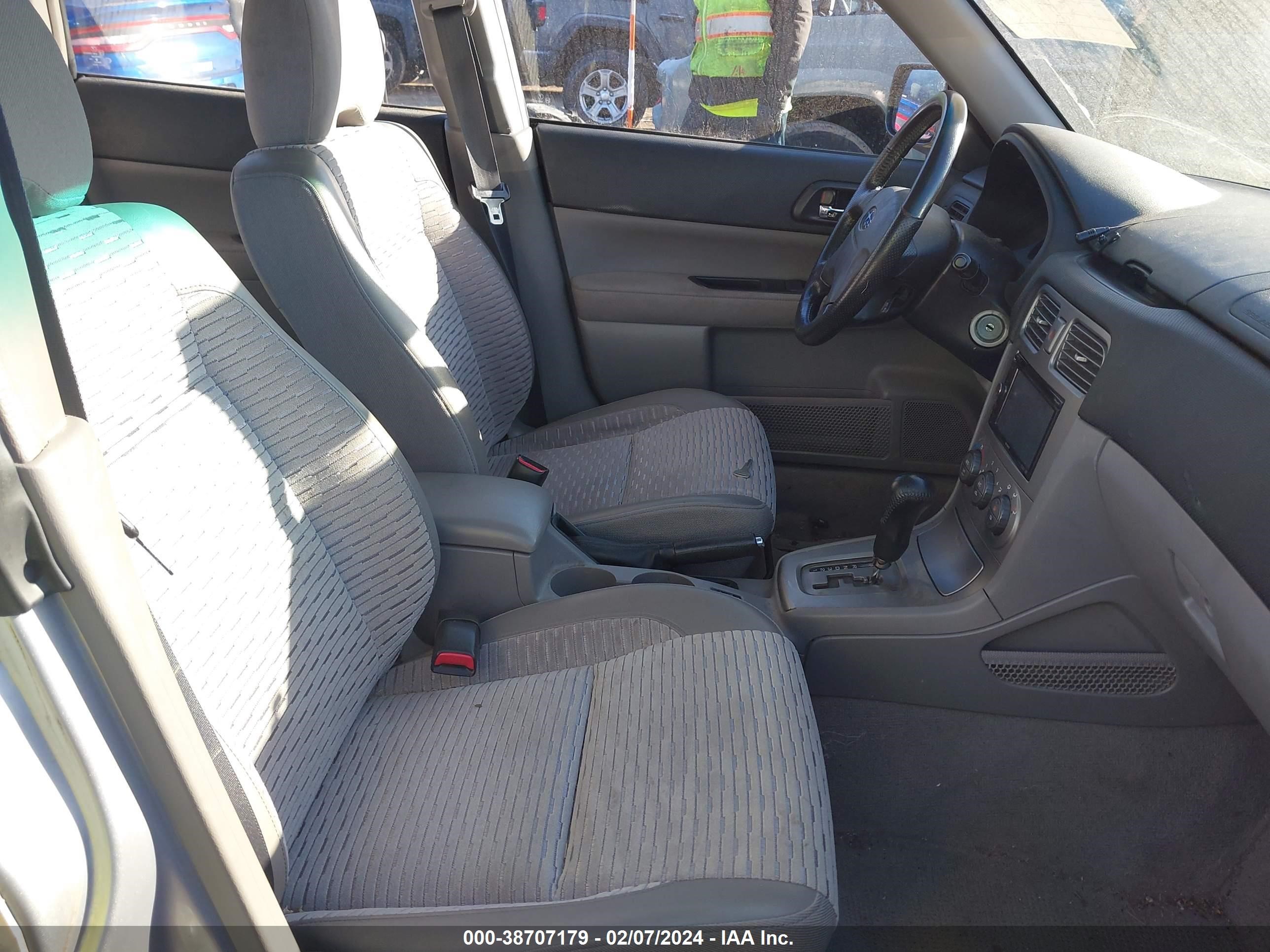 Photo 4 VIN: JF1SG65603H709608 - SUBARU FORESTER 