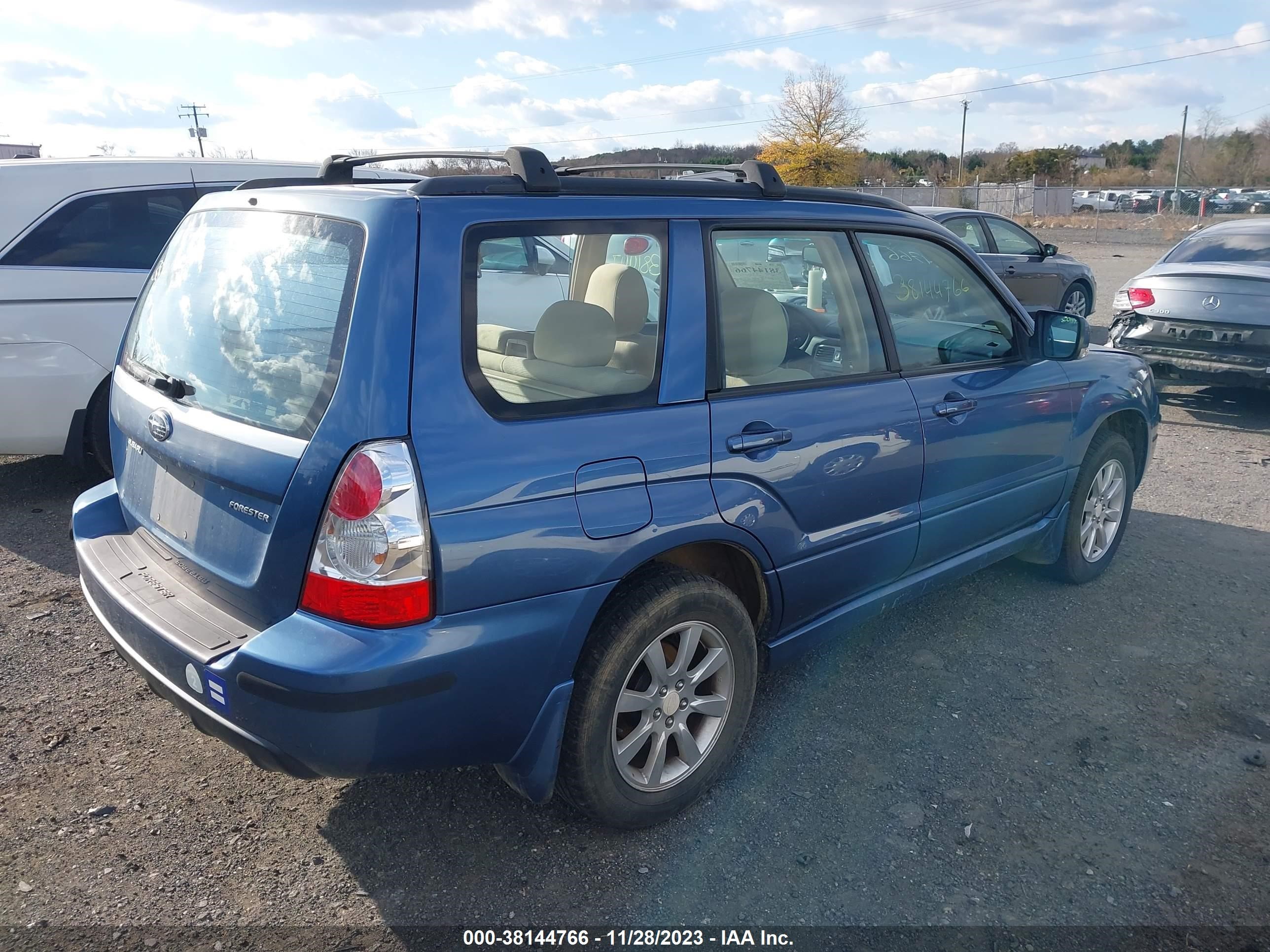 Photo 3 VIN: JF1SG65617H700373 - SUBARU FORESTER 