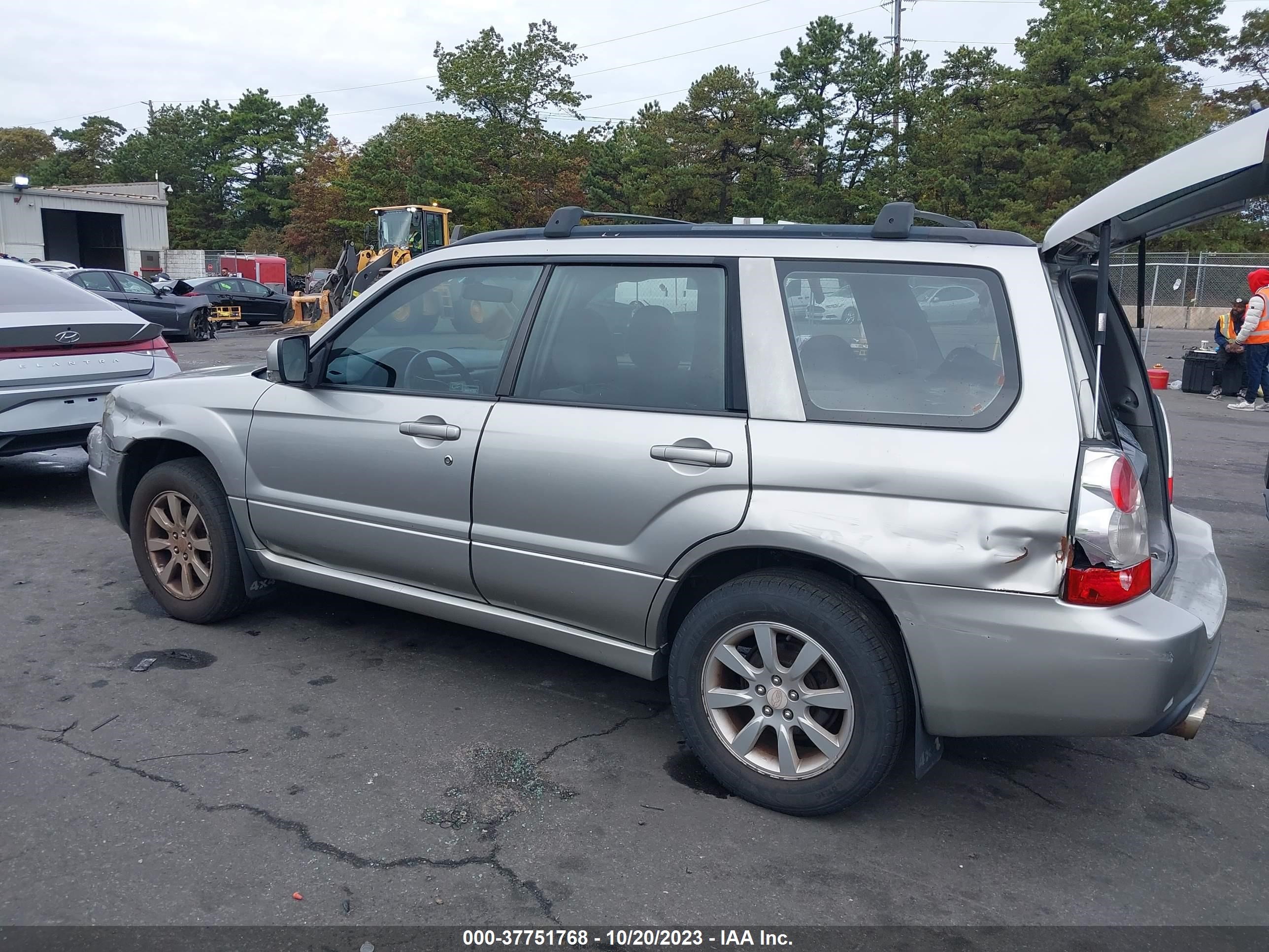 Photo 2 VIN: JF1SG65646H758265 - SUBARU FORESTER 