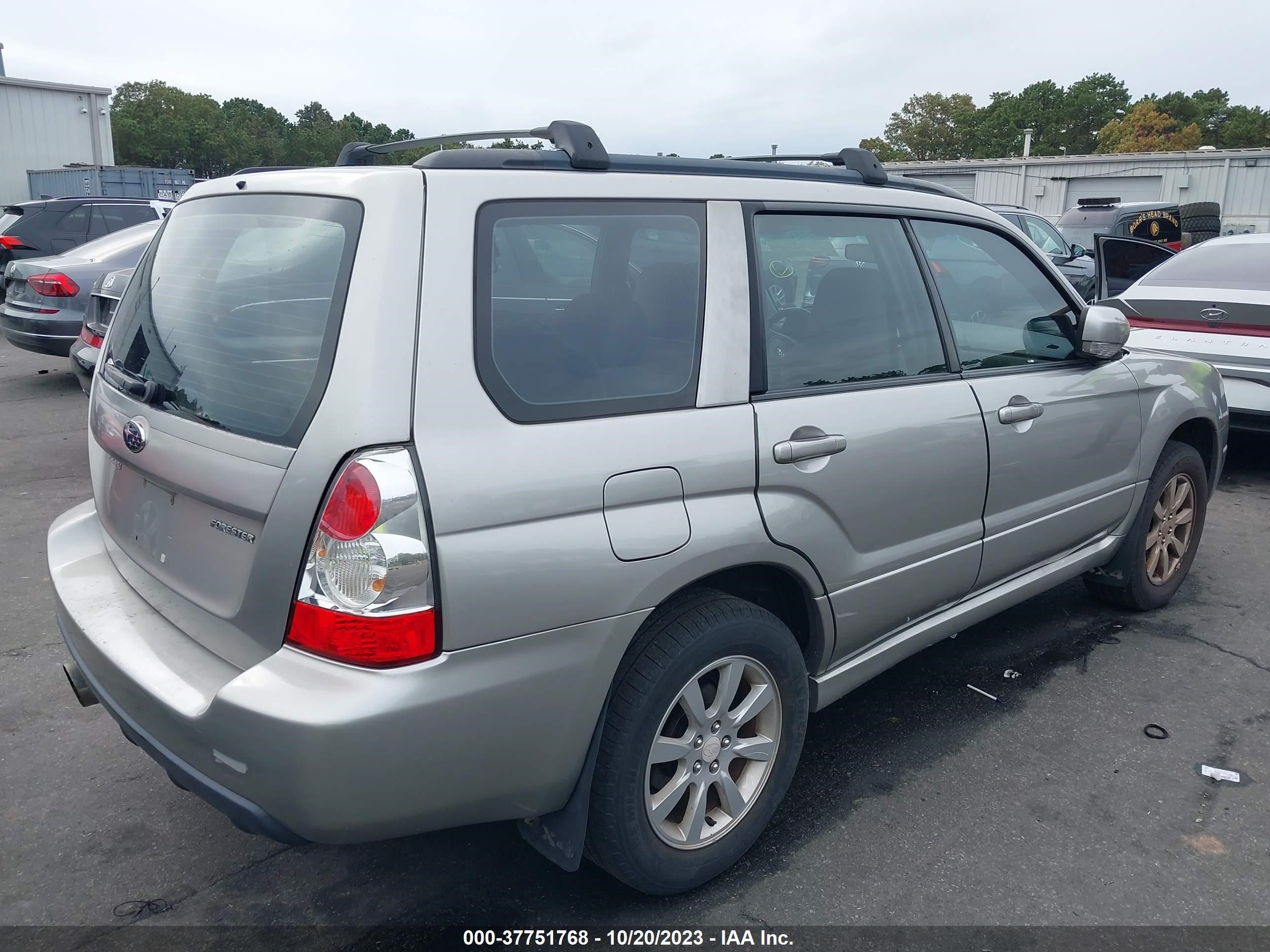 Photo 3 VIN: JF1SG65646H758265 - SUBARU FORESTER 