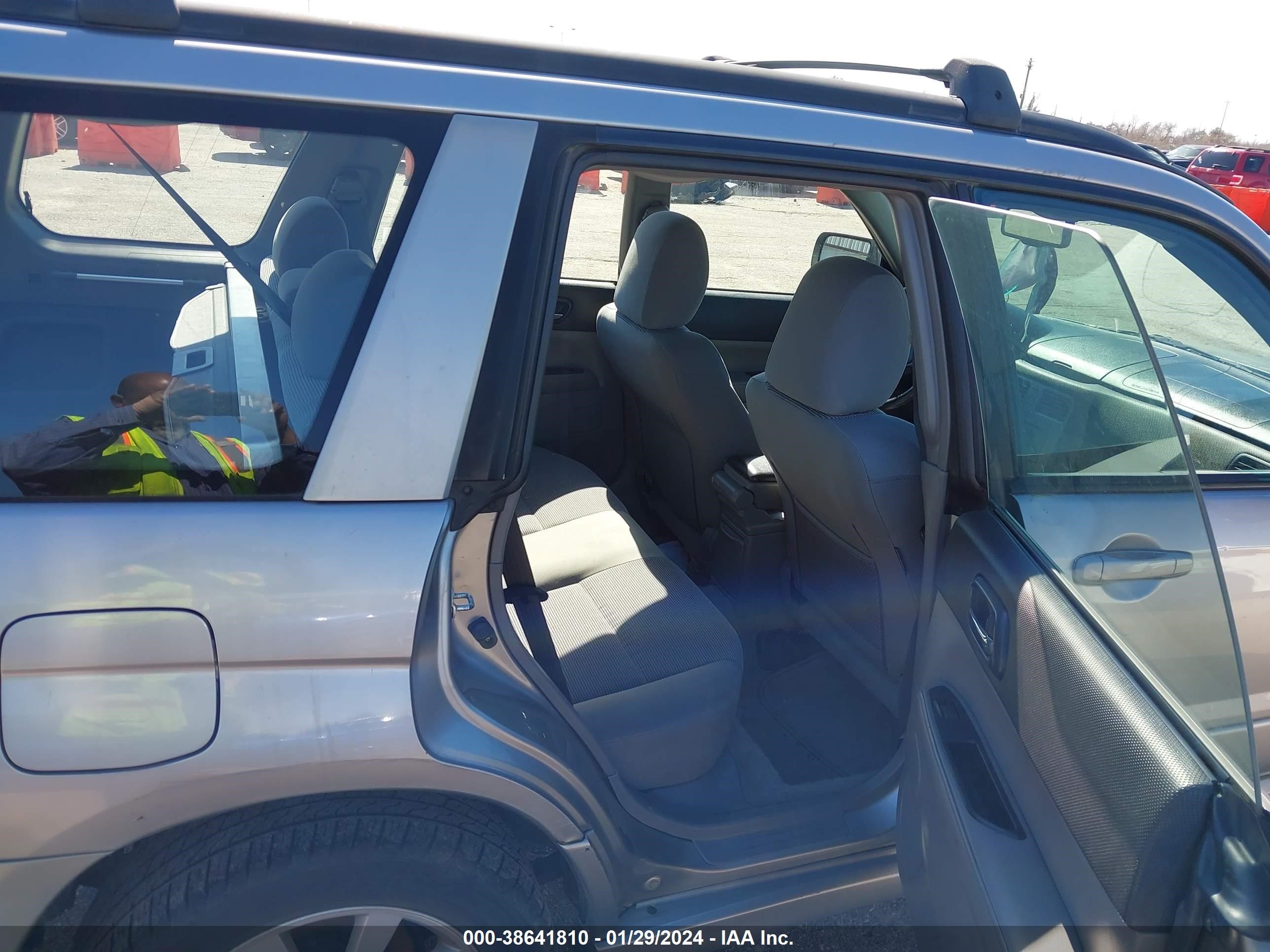 Photo 7 VIN: JF1SG65647H720231 - SUBARU FORESTER 