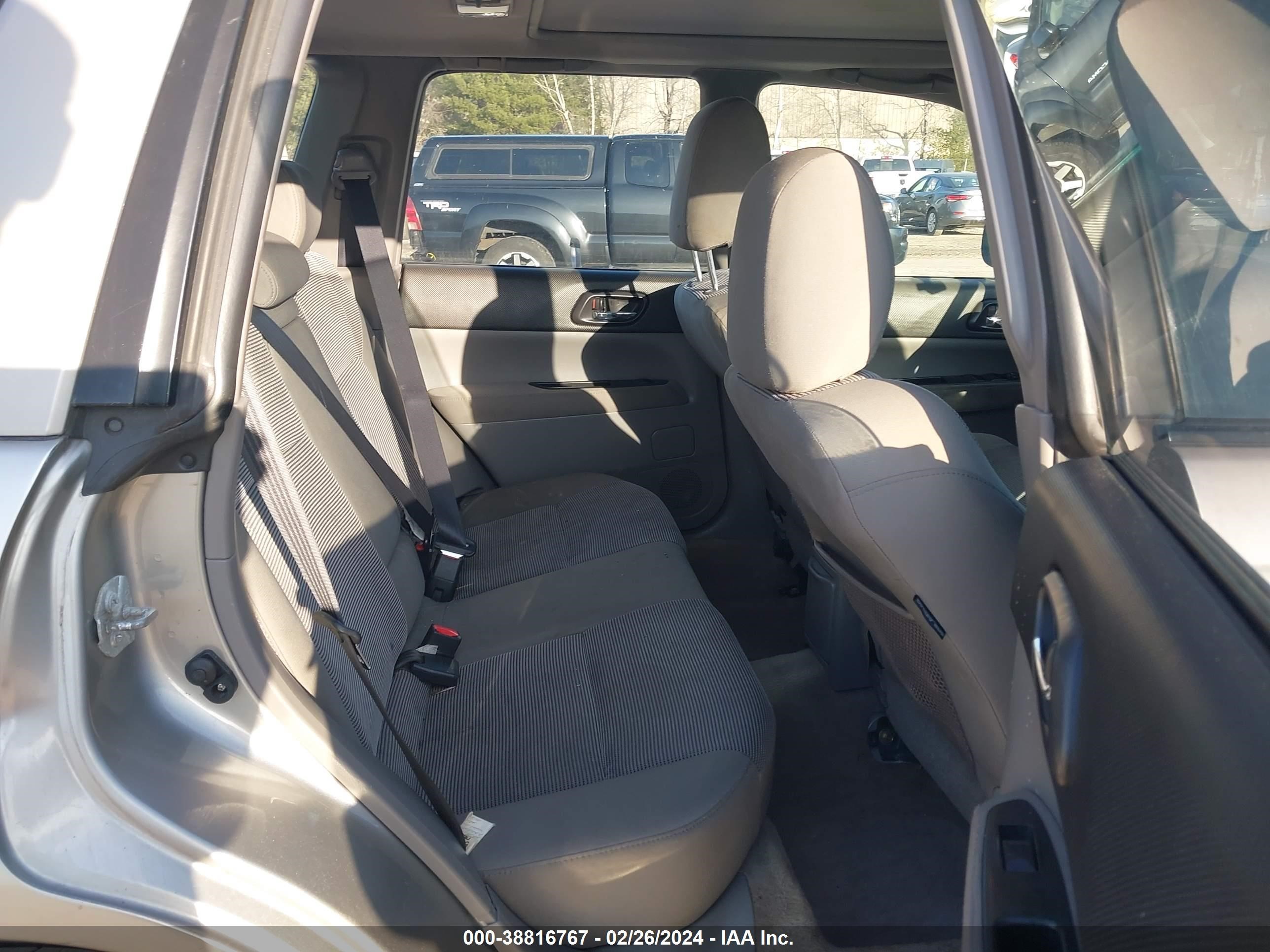 Photo 7 VIN: JF1SG65696H717307 - SUBARU FORESTER 