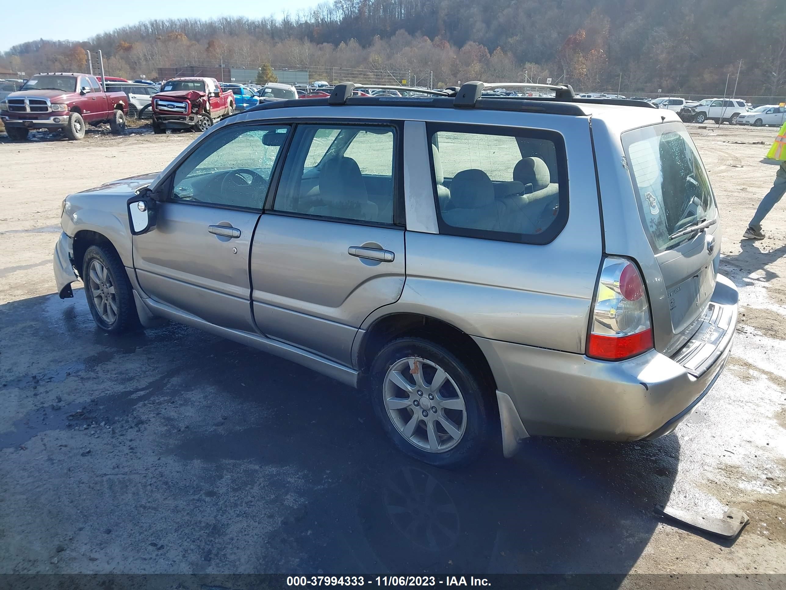 Photo 2 VIN: JF1SG65696H745687 - SUBARU FORESTER 