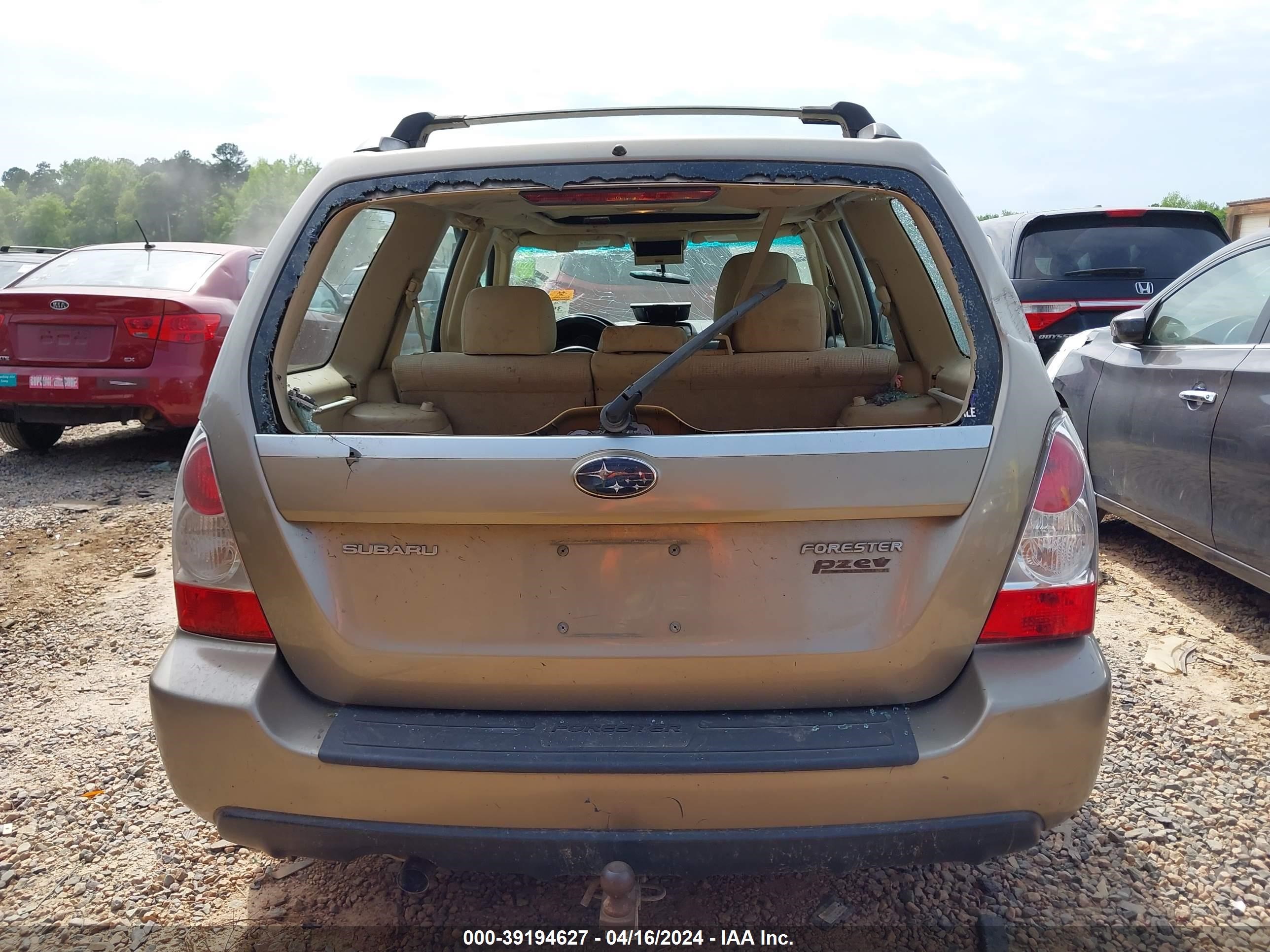 Photo 15 VIN: JF1SG65698H717018 - SUBARU FORESTER 